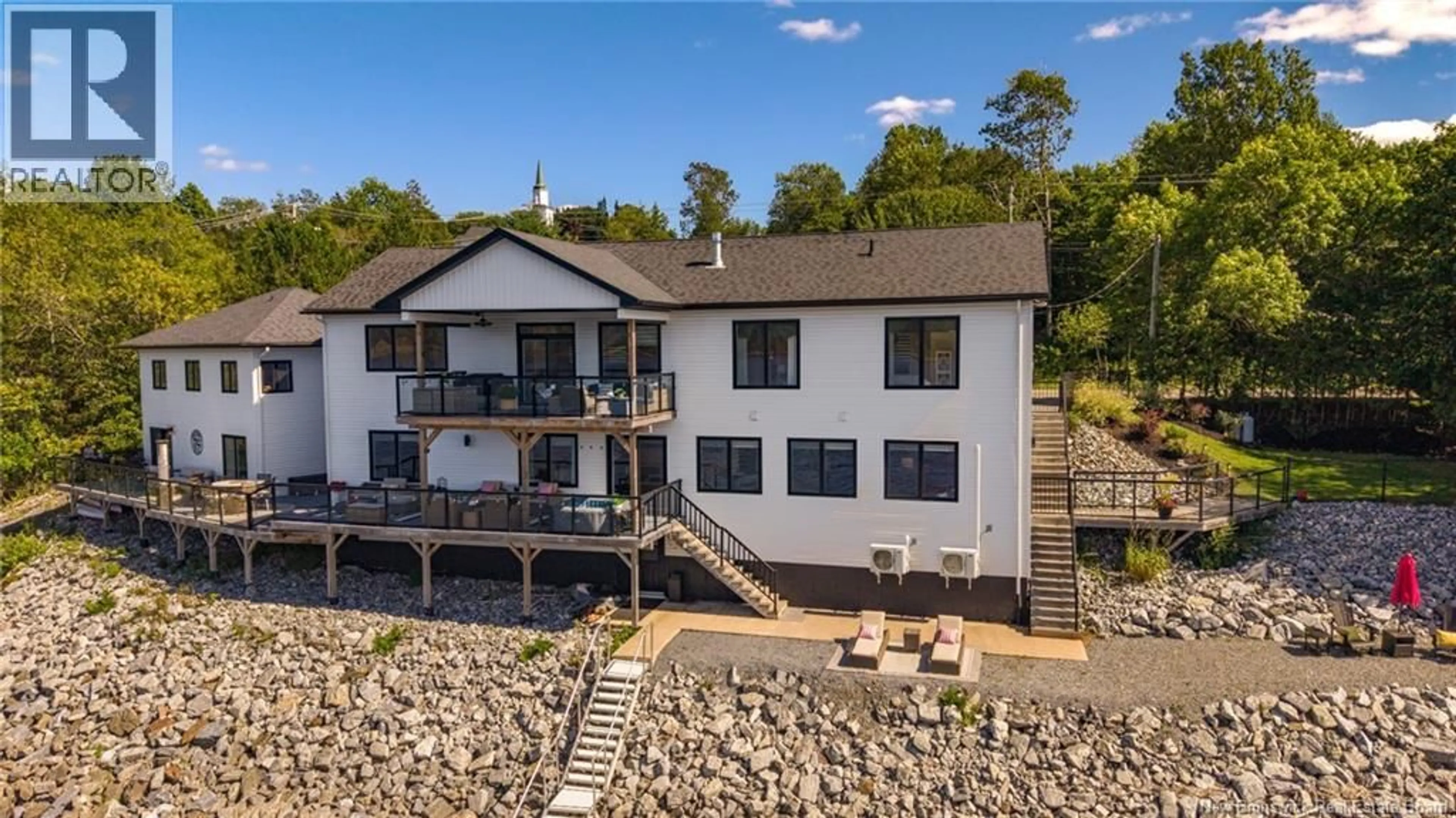 A pic from outside/outdoor area/front of a property/back of a property/a pic from drone, water/lake/river/ocean view for 615 GONDOLA POINT, Quispamsis New Brunswick E2E1K9