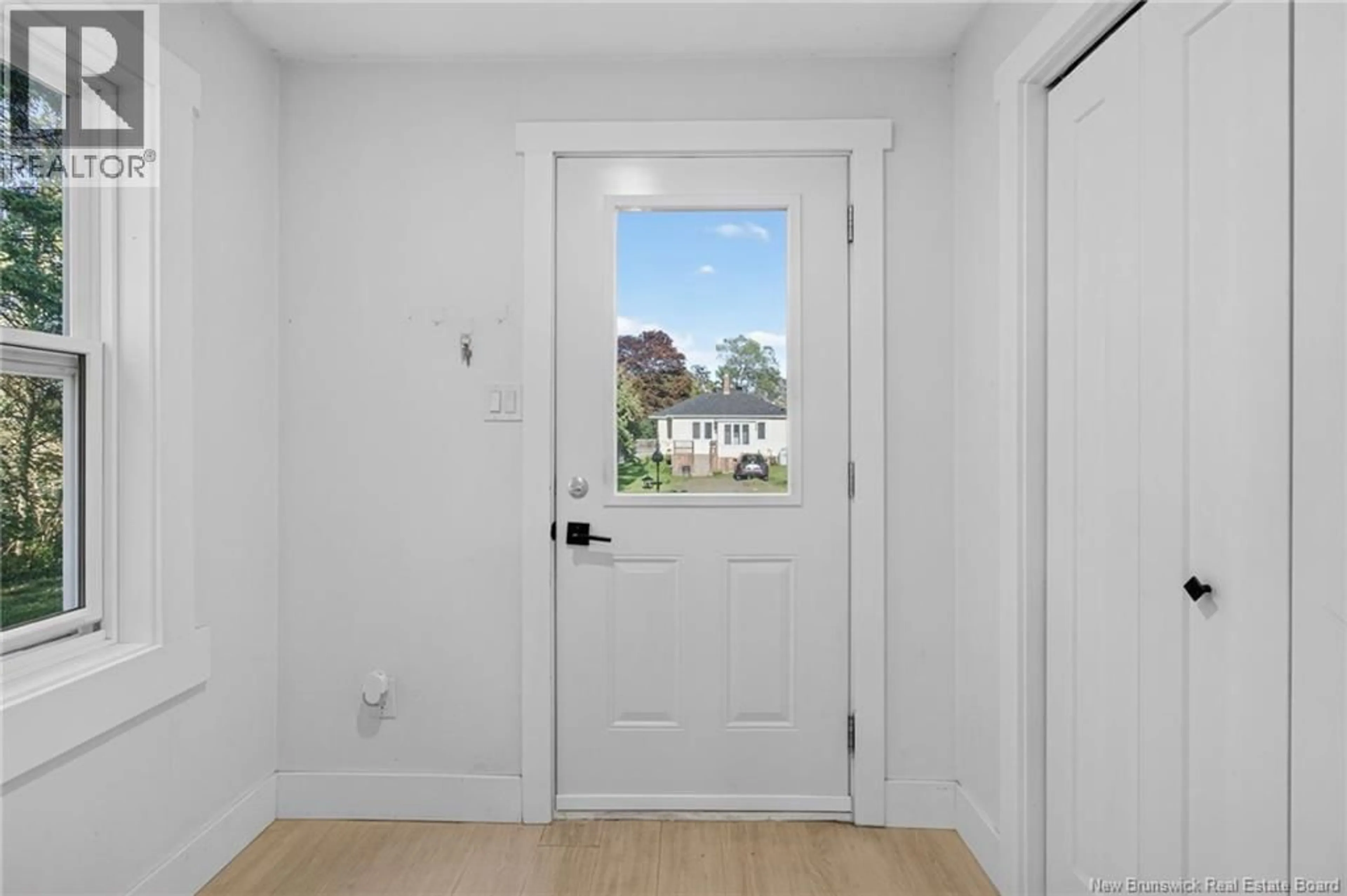 Indoor entryway for 129 GASKIN, Riverview New Brunswick E1B1M3