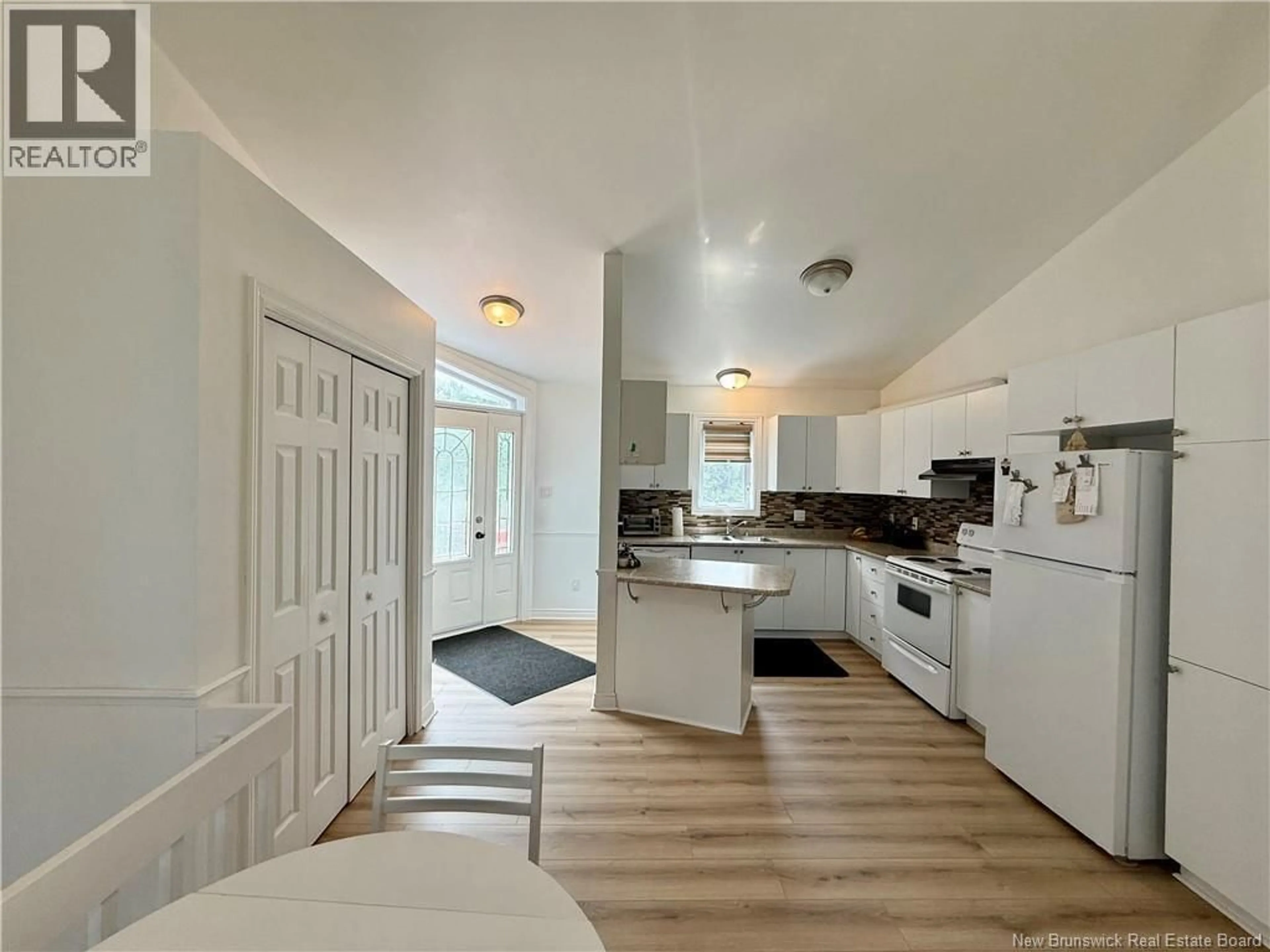 Open concept kitchen, unknown for 142 SMITH ROAD, Edmundston New Brunswick E7C2J7
