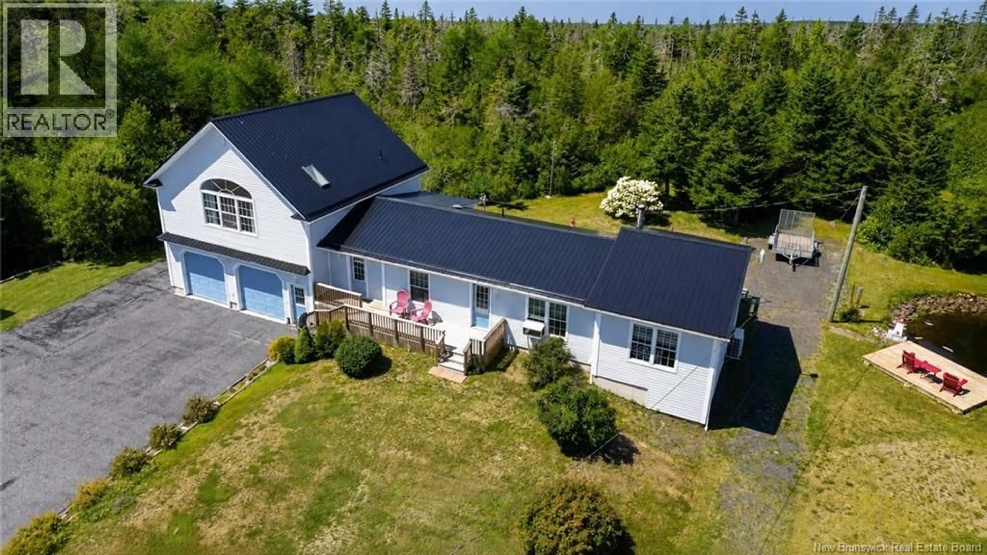 A pic from outside/outdoor area/front of a property/back of a property/a pic from drone, building for 1432 ROUTE 776, Grand Manan New Brunswick E5G1H6