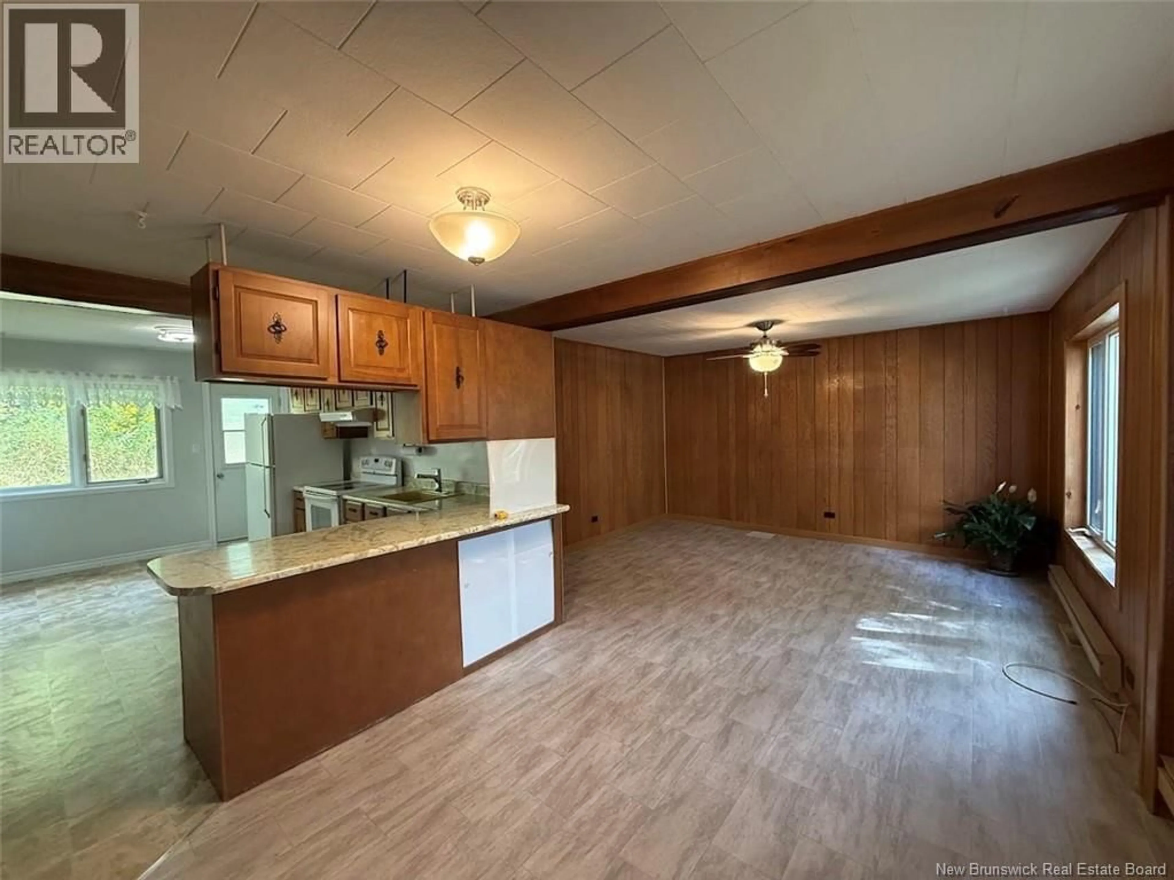A pic of a room for 43 QUEEN STREET, Edmundston New Brunswick E3V1A3
