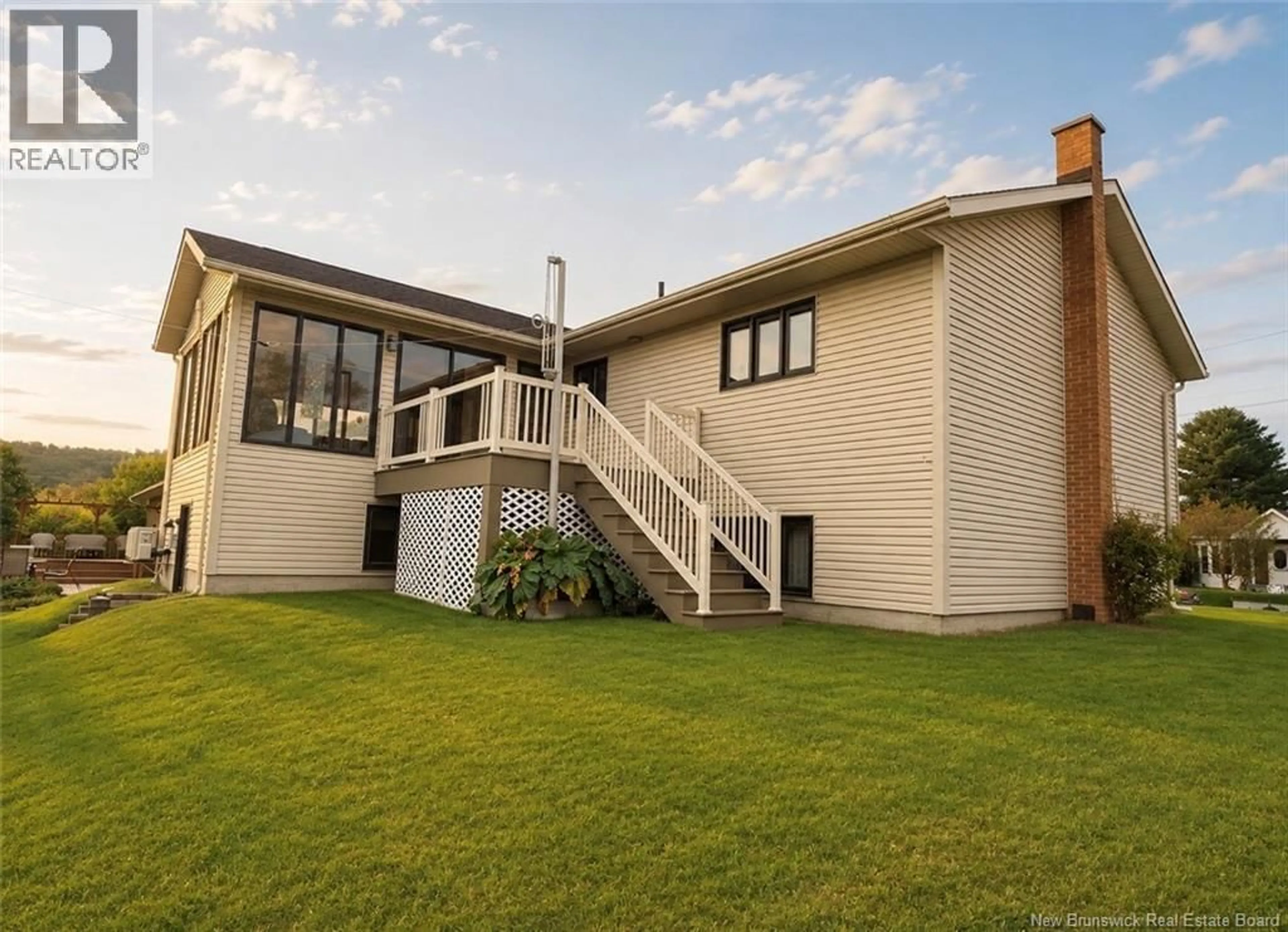 Home with vinyl exterior material, unknown for 38 OUELLETTE STREET, Saint-Jacques New Brunswick E7B1M9