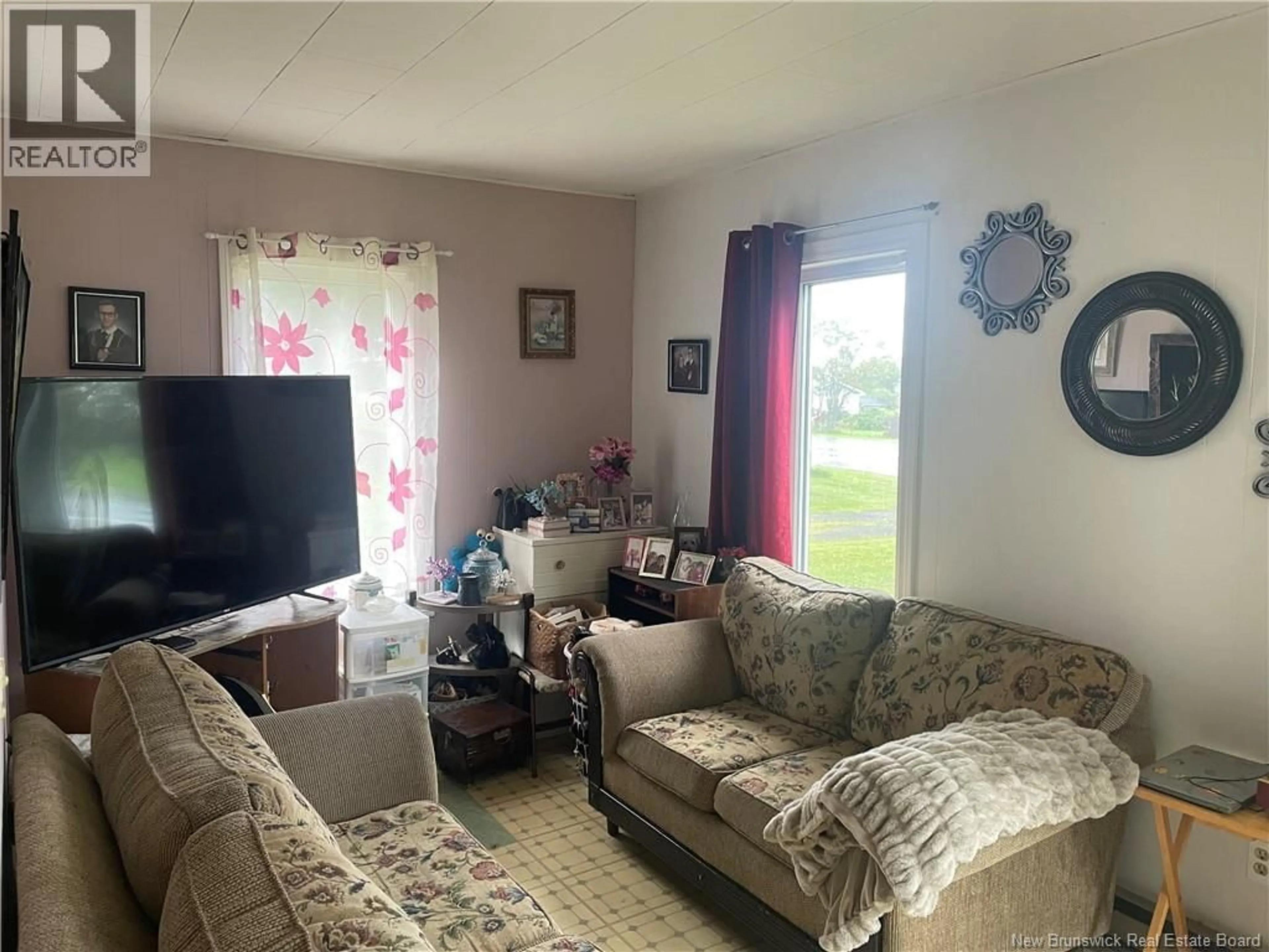 A pic of a room for 190 RUE PRINCIPALE, Pointe-Verte New Brunswick E8J2W8