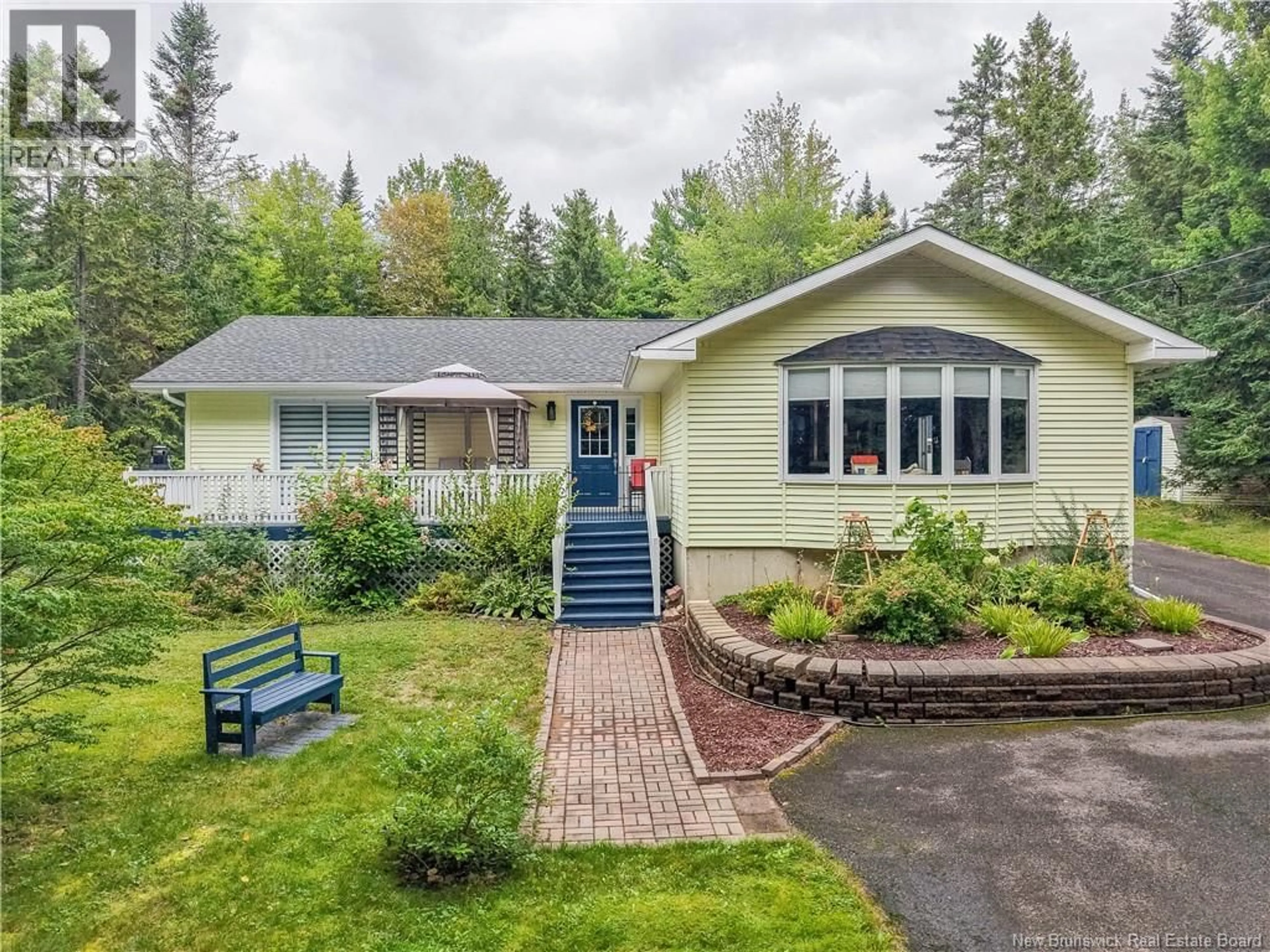 Home with vinyl exterior material, unknown for 601 ROUTE 10, Richibucto Road New Brunswick E3A7H1