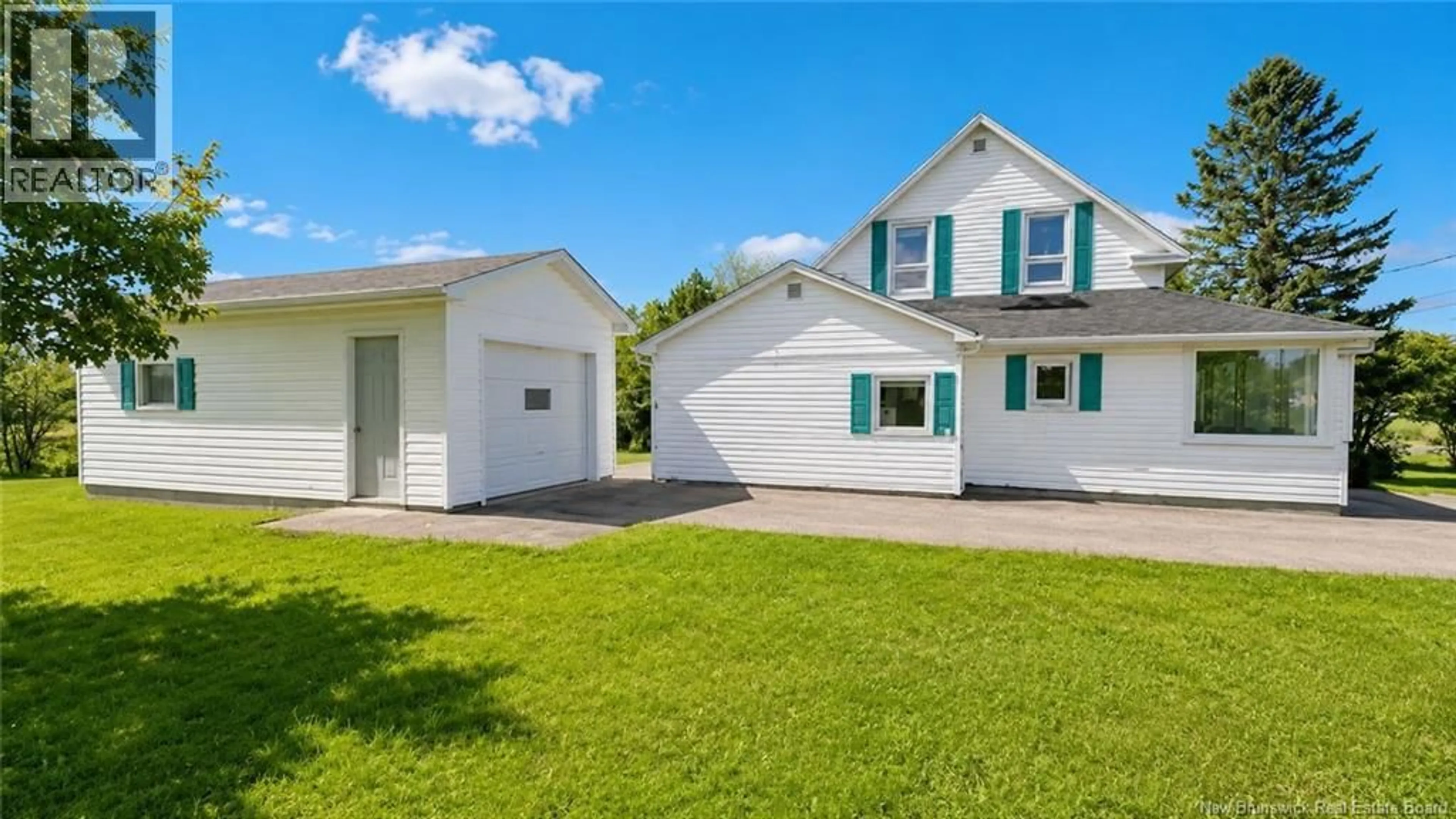 Home with vinyl exterior material, street for 1946 CH SAULNIER OUEST, Saint-Irenée New Brunswick E1X2B2