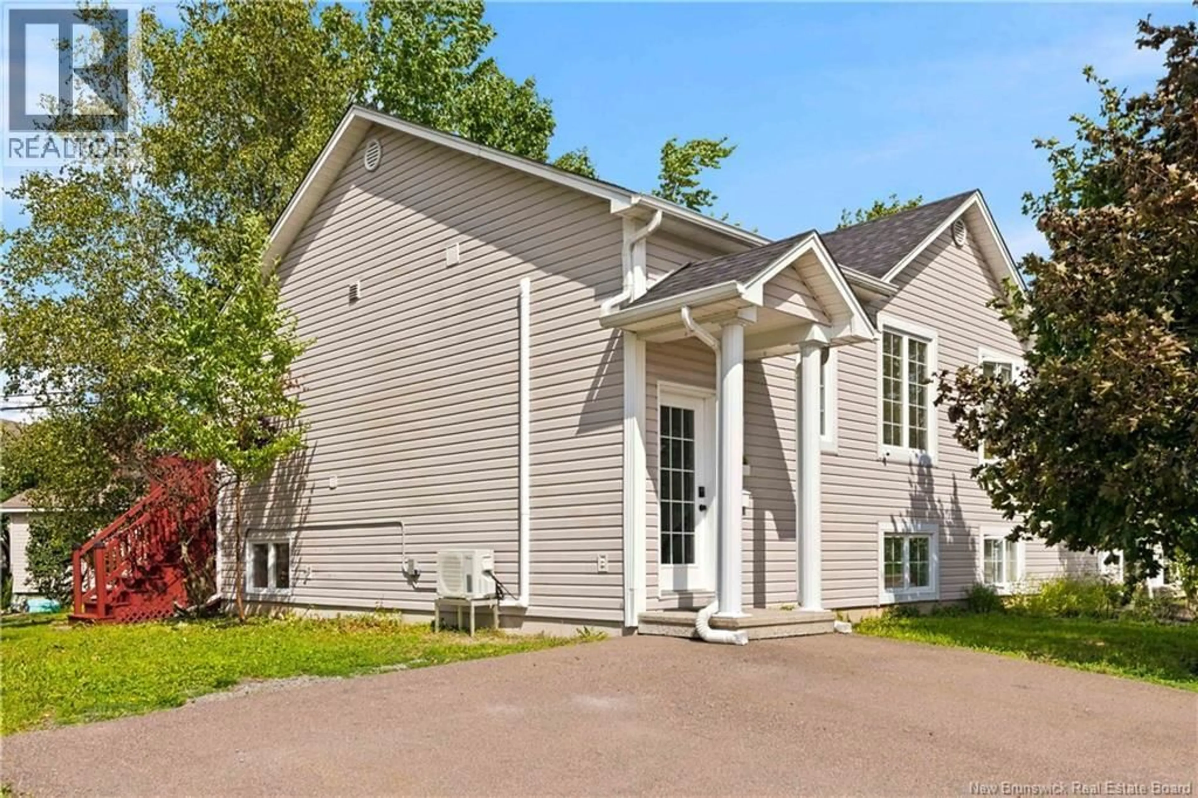 Home with vinyl exterior material, street for 91 MOUNT PLEASANT ROAD, Moncton New Brunswick E1G5J3