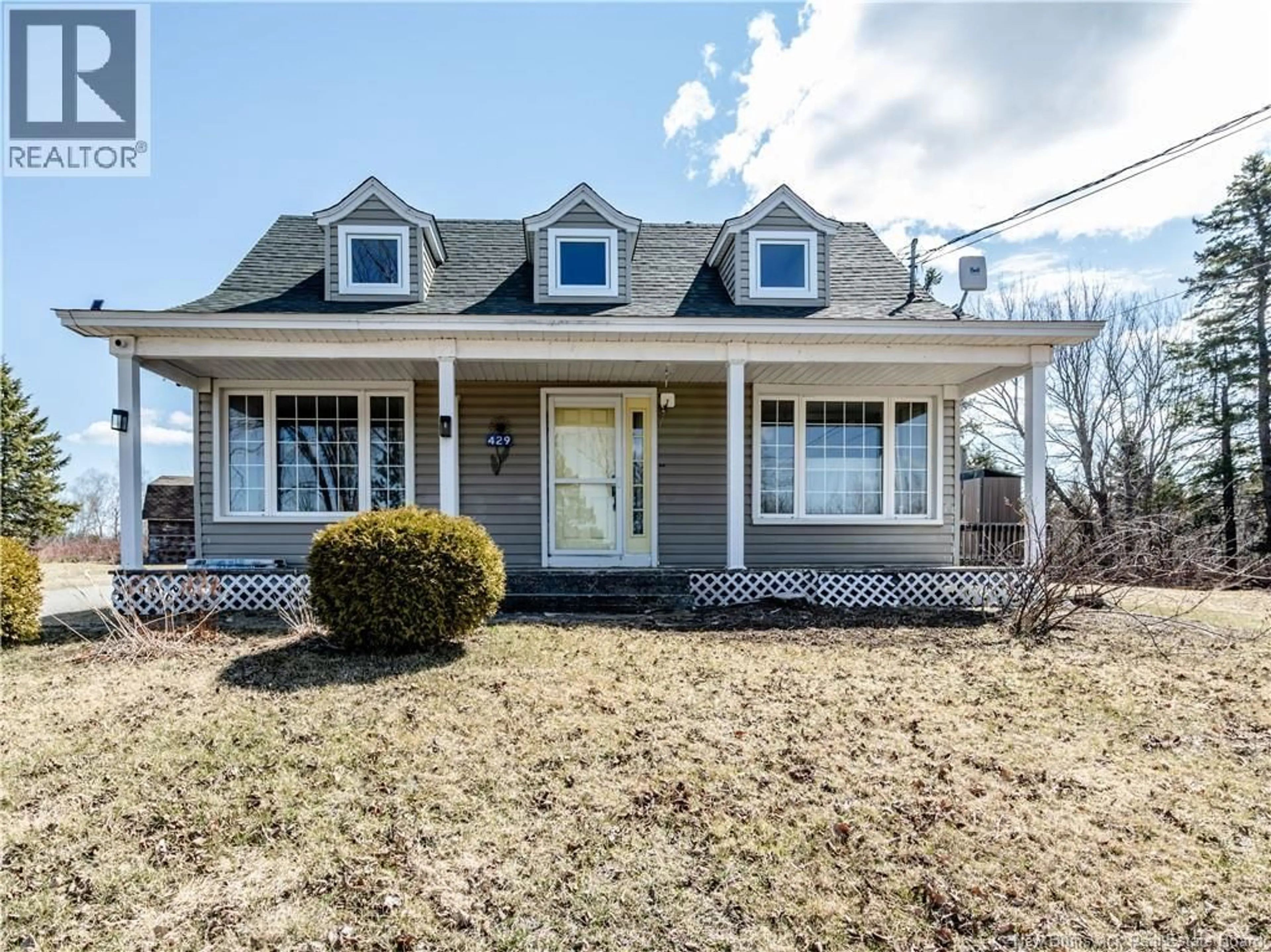 Home with vinyl exterior material, street for 429 SAINT-ATHANASE, Rogersville New Brunswick E4Y2V7