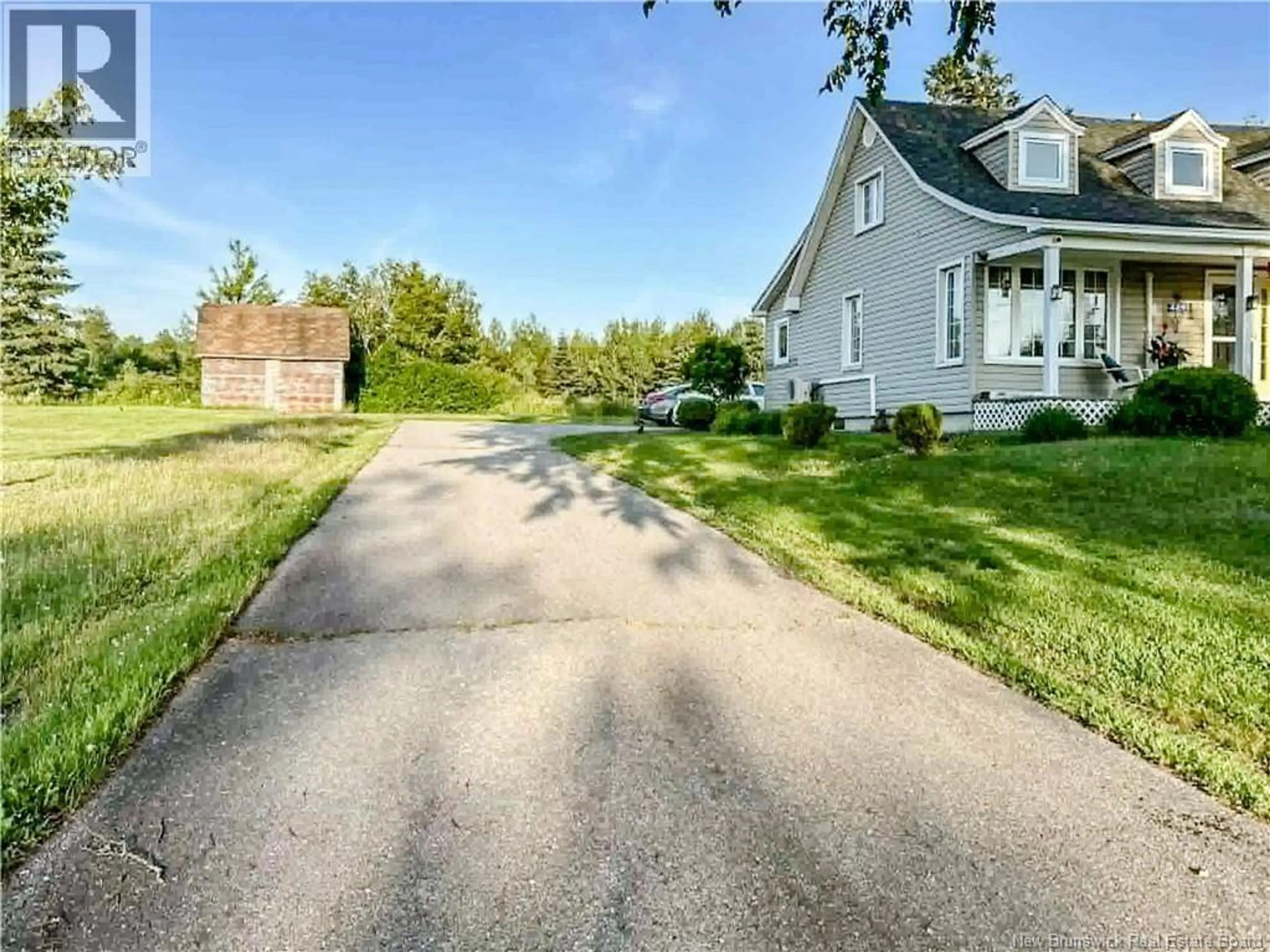 A pic from outside/outdoor area/front of a property/back of a property/a pic from drone, street for 429 SAINT-ATHANASE, Rogersville New Brunswick E4Y2V7