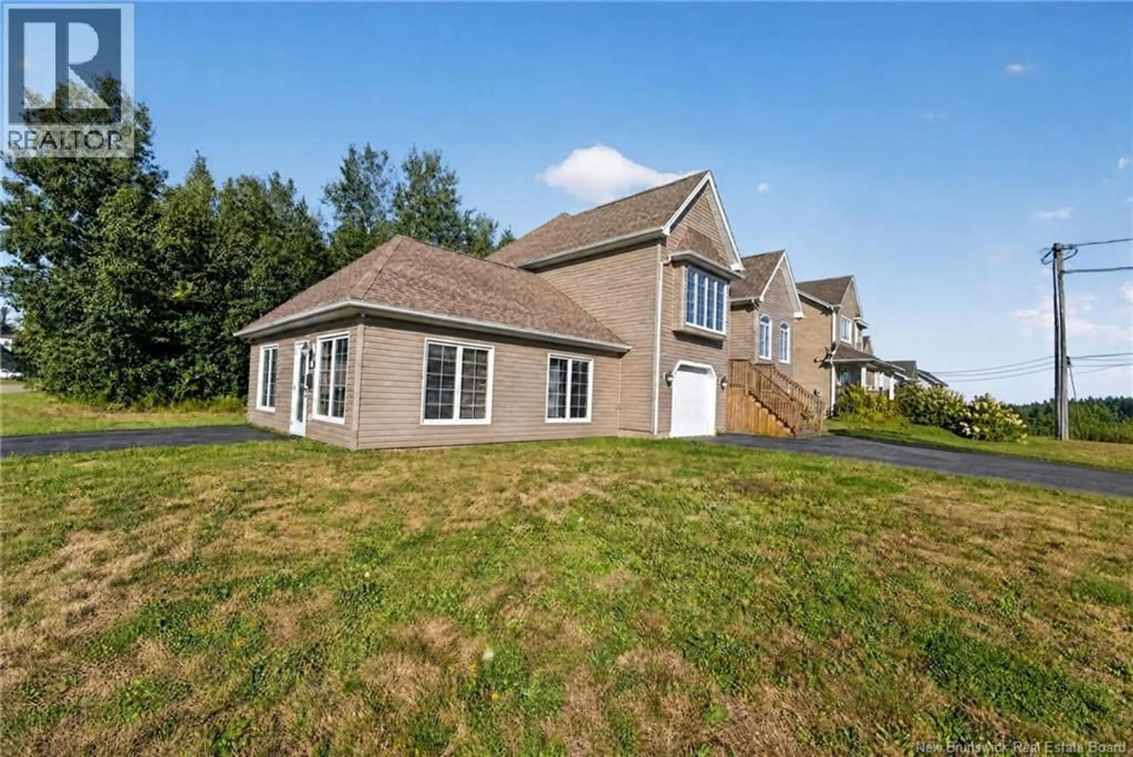 Home with vinyl exterior material, unknown for 72 BONAVENTURE, Dieppe New Brunswick E1A4S2