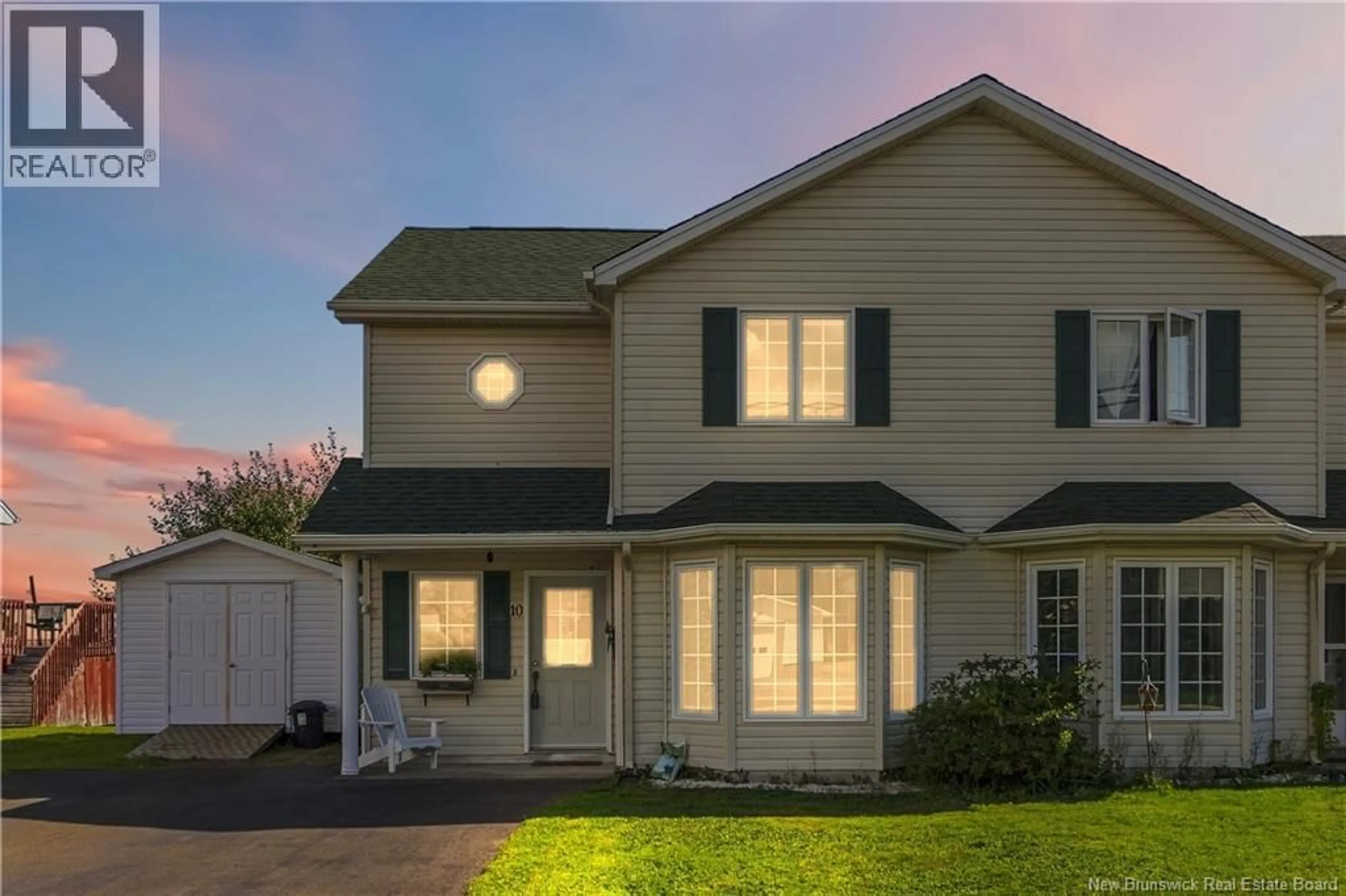 Home with vinyl exterior material, street for 10 INGLIS STREET, Shediac New Brunswick E4P8T1