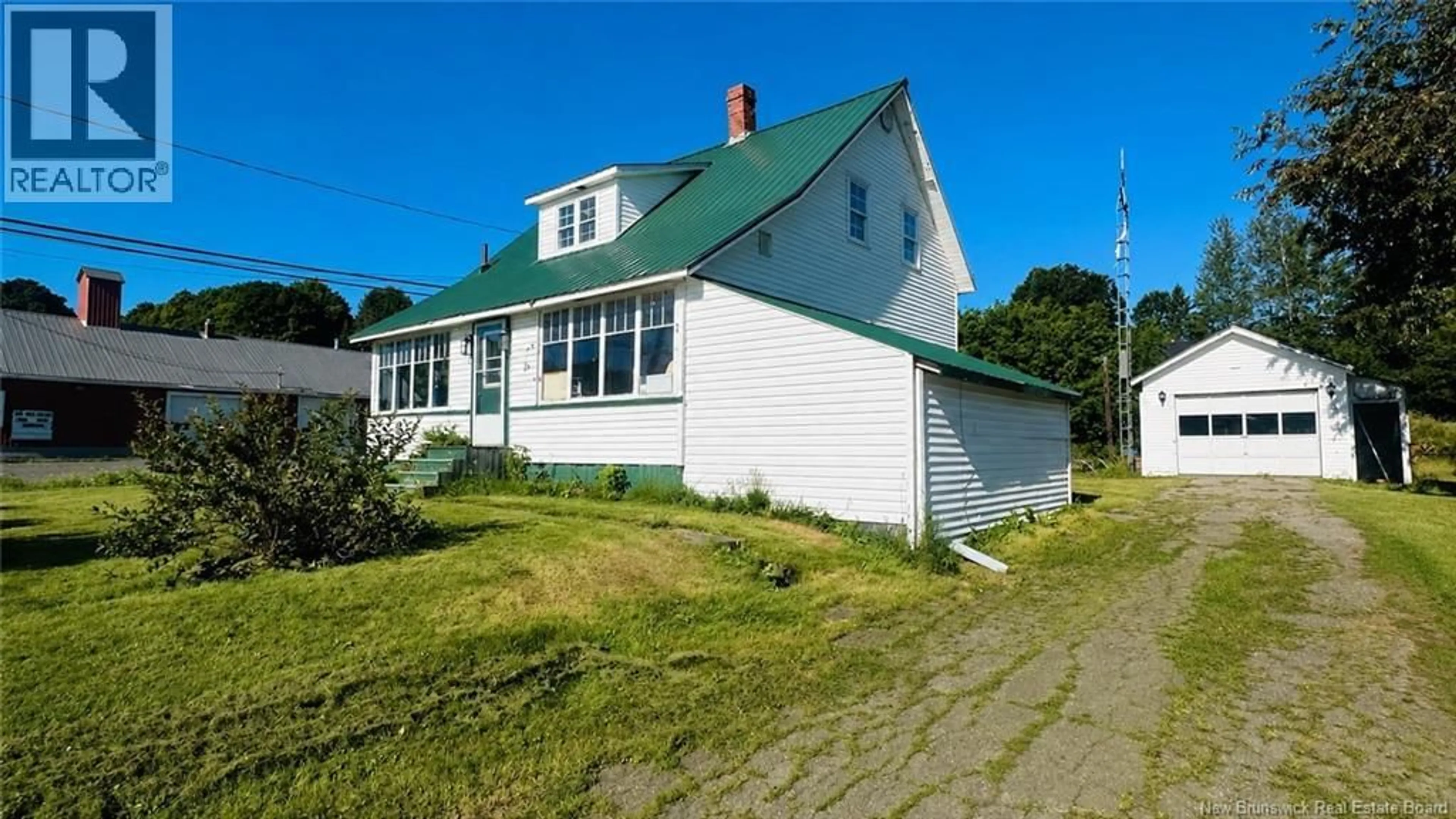 A pic from outside/outdoor area/front of a property/back of a property/a pic from drone, building for 166 MAIN STREET, Canterbury New Brunswick E6H1M4