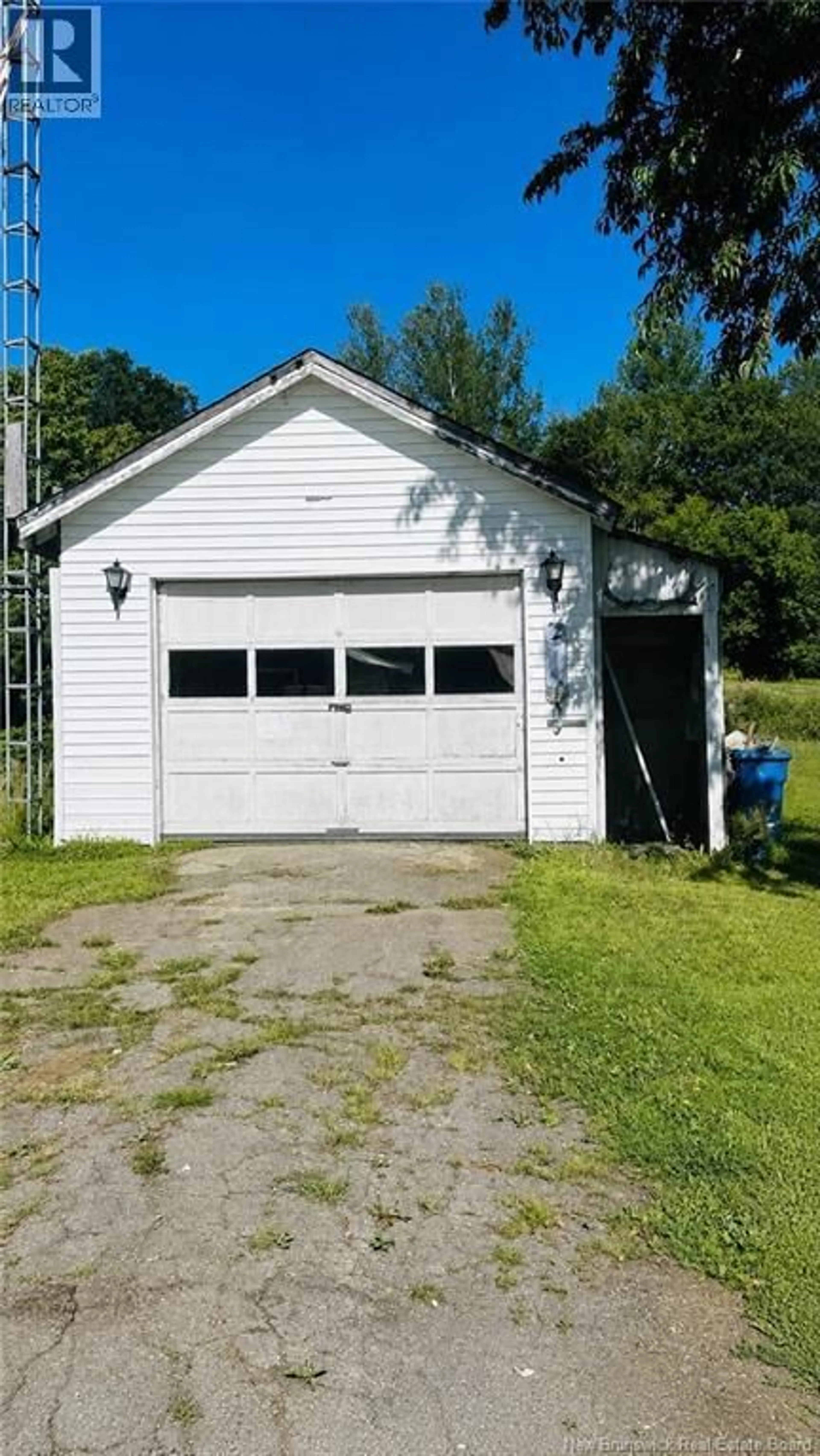 Indoor garage for 166 MAIN STREET, Canterbury New Brunswick E6H1M4
