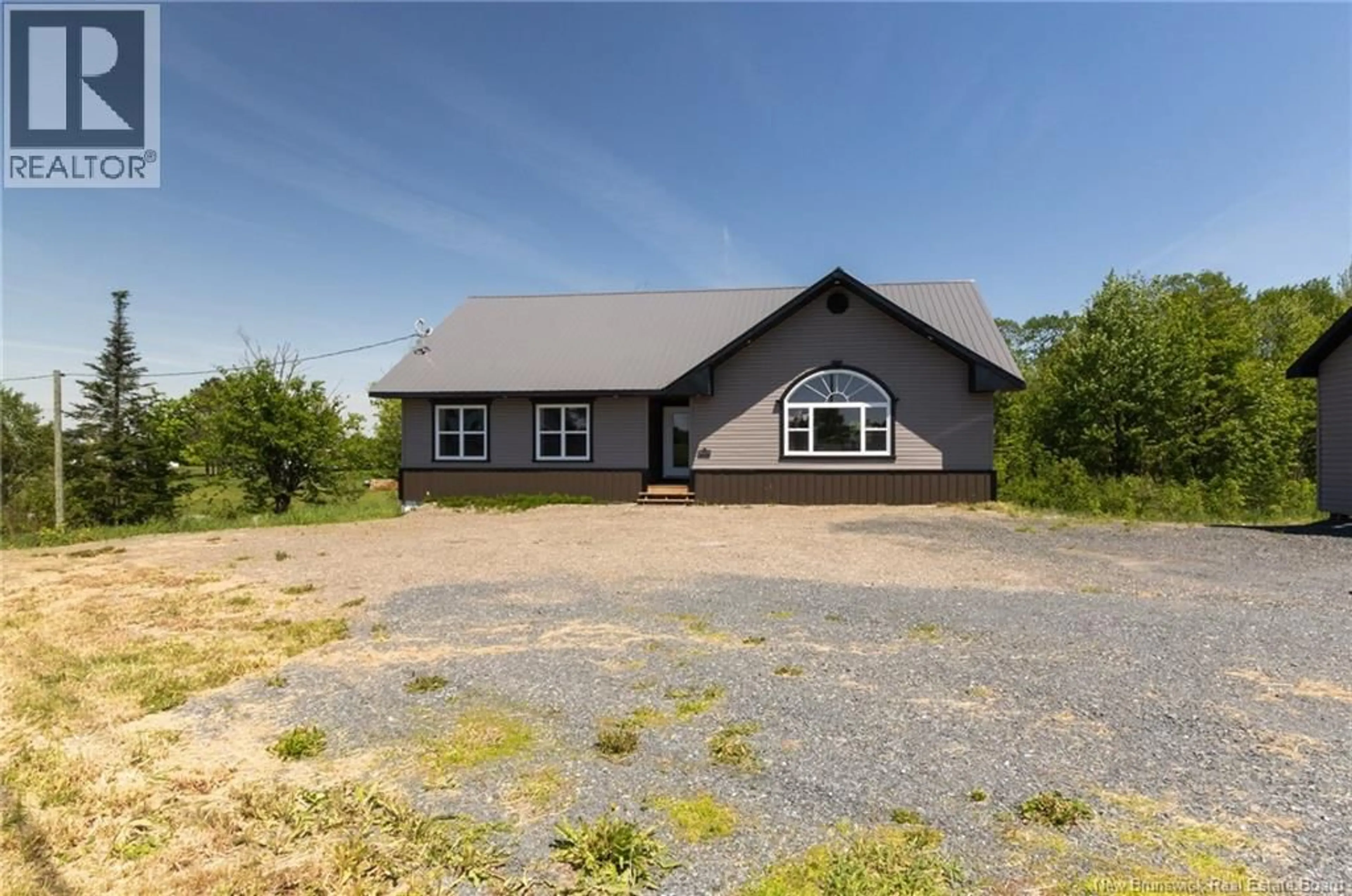 A pic from outside/outdoor area/front of a property/back of a property/a pic from drone, building for 173 ROUTE 3, New Market New Brunswick E6K2W3