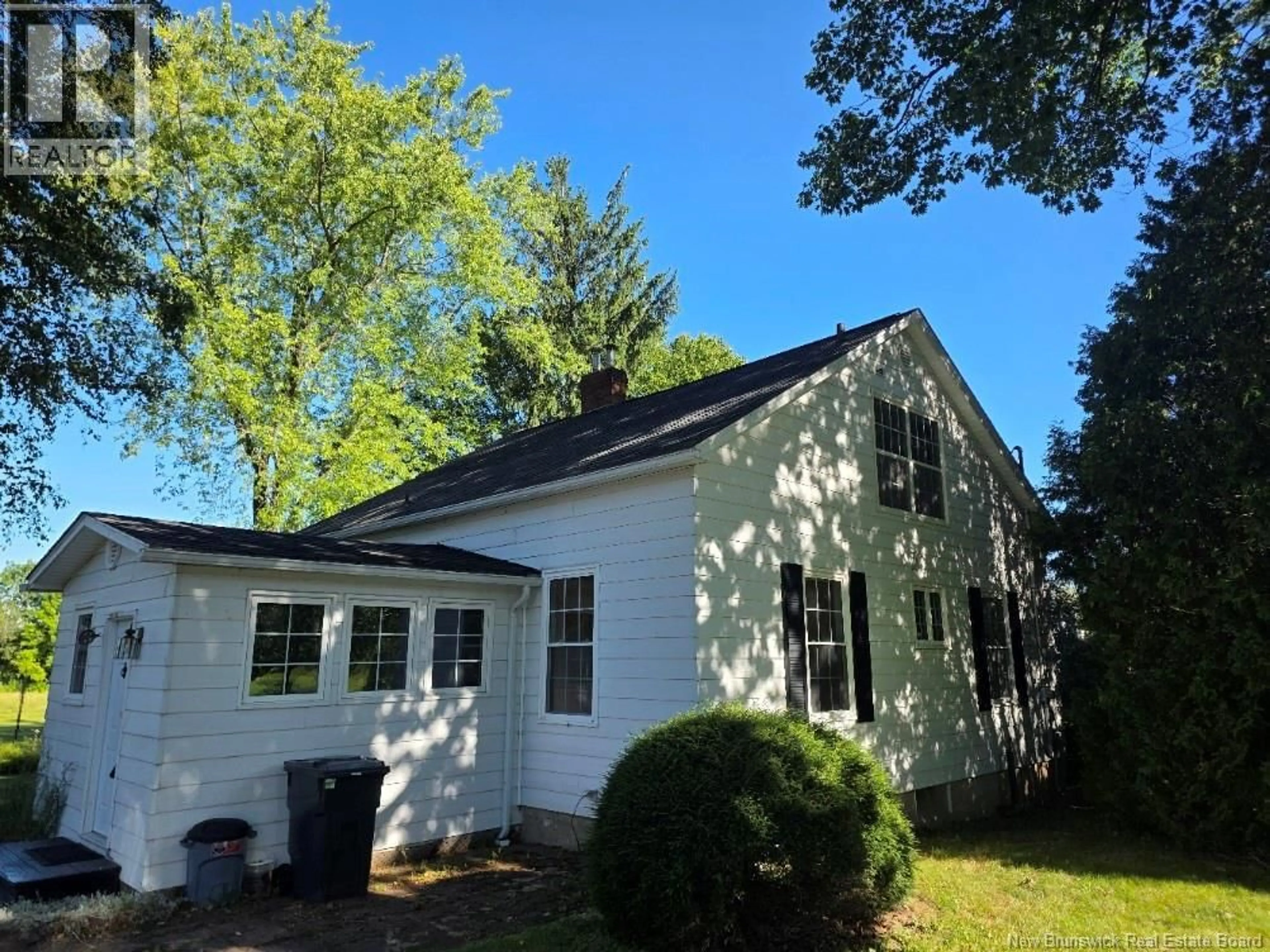 Home with vinyl exterior material, unknown for 1100 LINCOLN ROAD, Fredericton New Brunswick E3B8B7