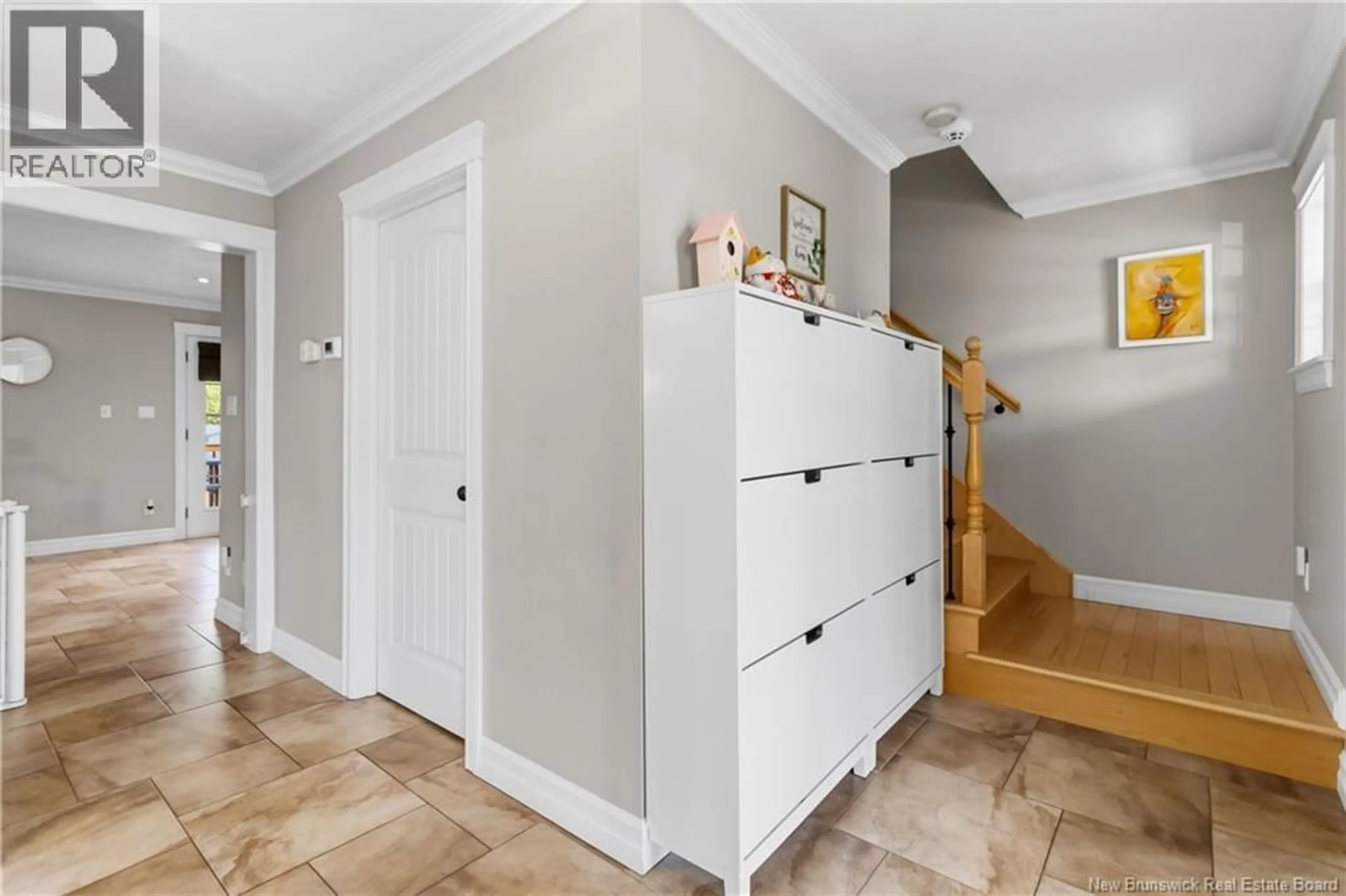 Indoor entryway for 598 EVERGREEN DRIVE, Moncton New Brunswick E1G0K9