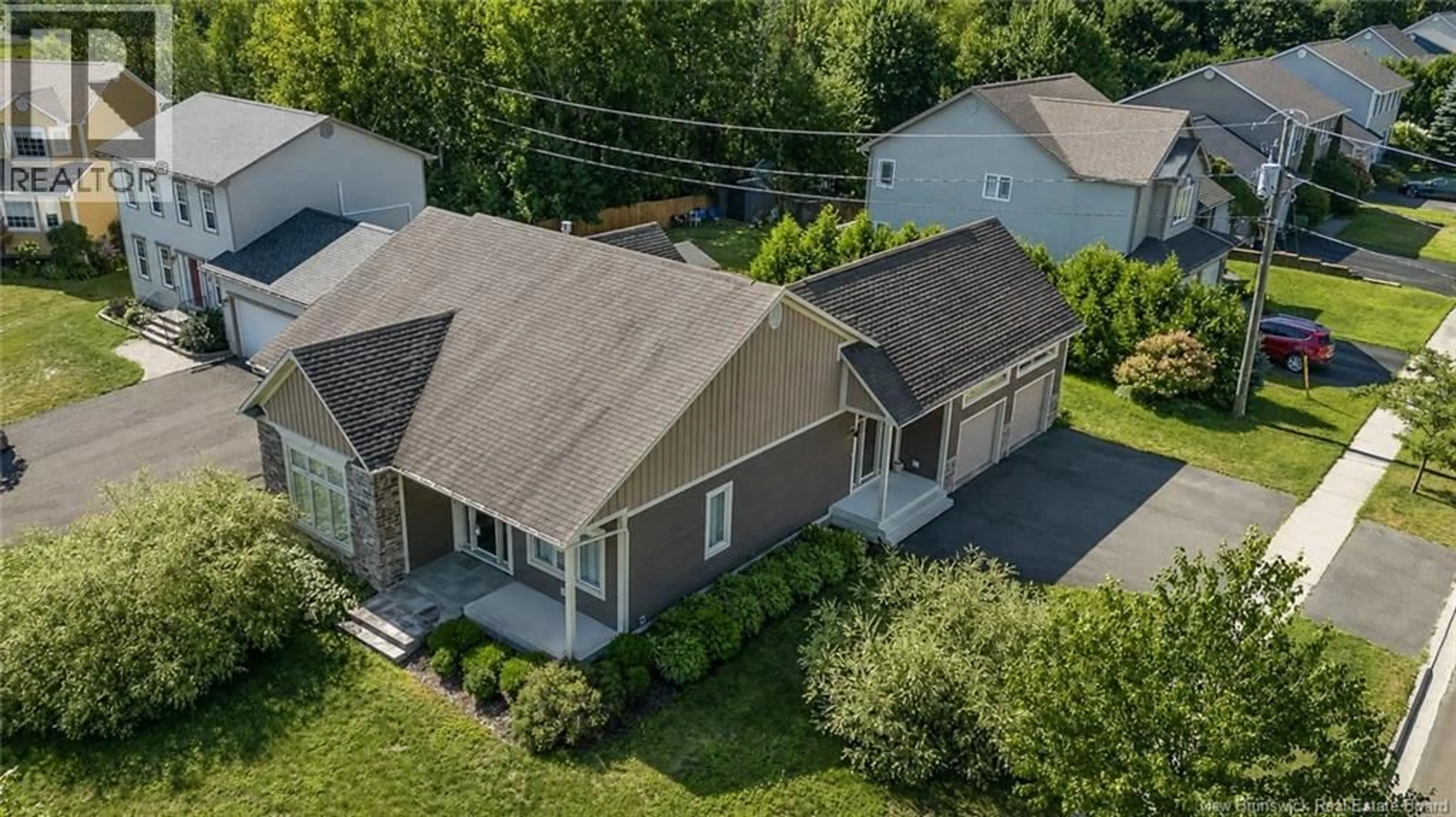 A pic from outside/outdoor area/front of a property/back of a property/a pic from drone, street for 6 MCNALLY COURT, Fredericton New Brunswick E3B9Y3