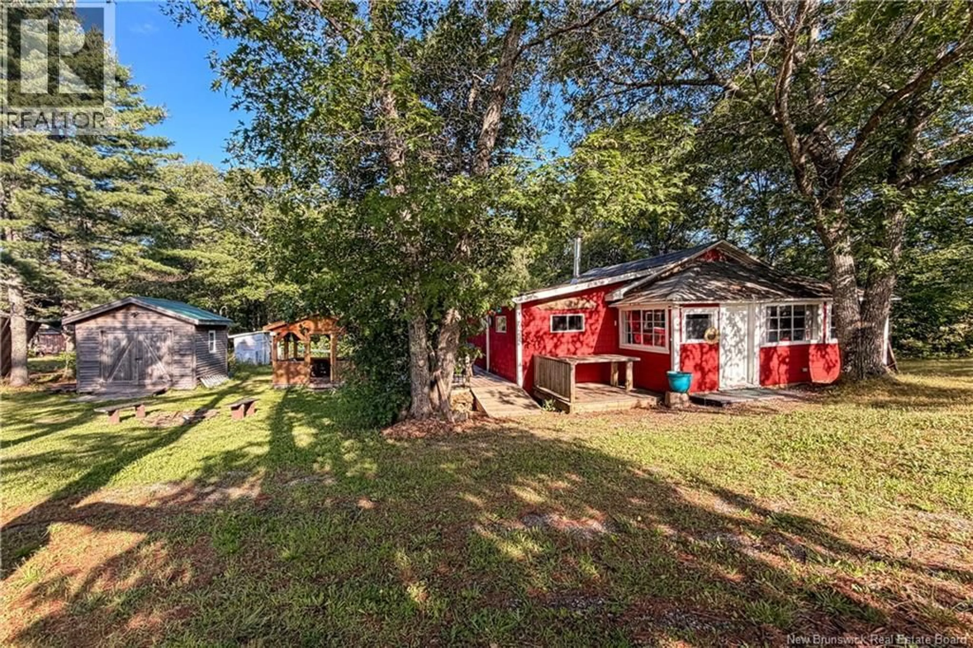 A pic from outside/outdoor area/front of a property/back of a property/a pic from drone, water/lake/river/ocean view for 1378 SCENIC NARROWS BOULEVARD, Cambridge-Narrows New Brunswick E4C2N8