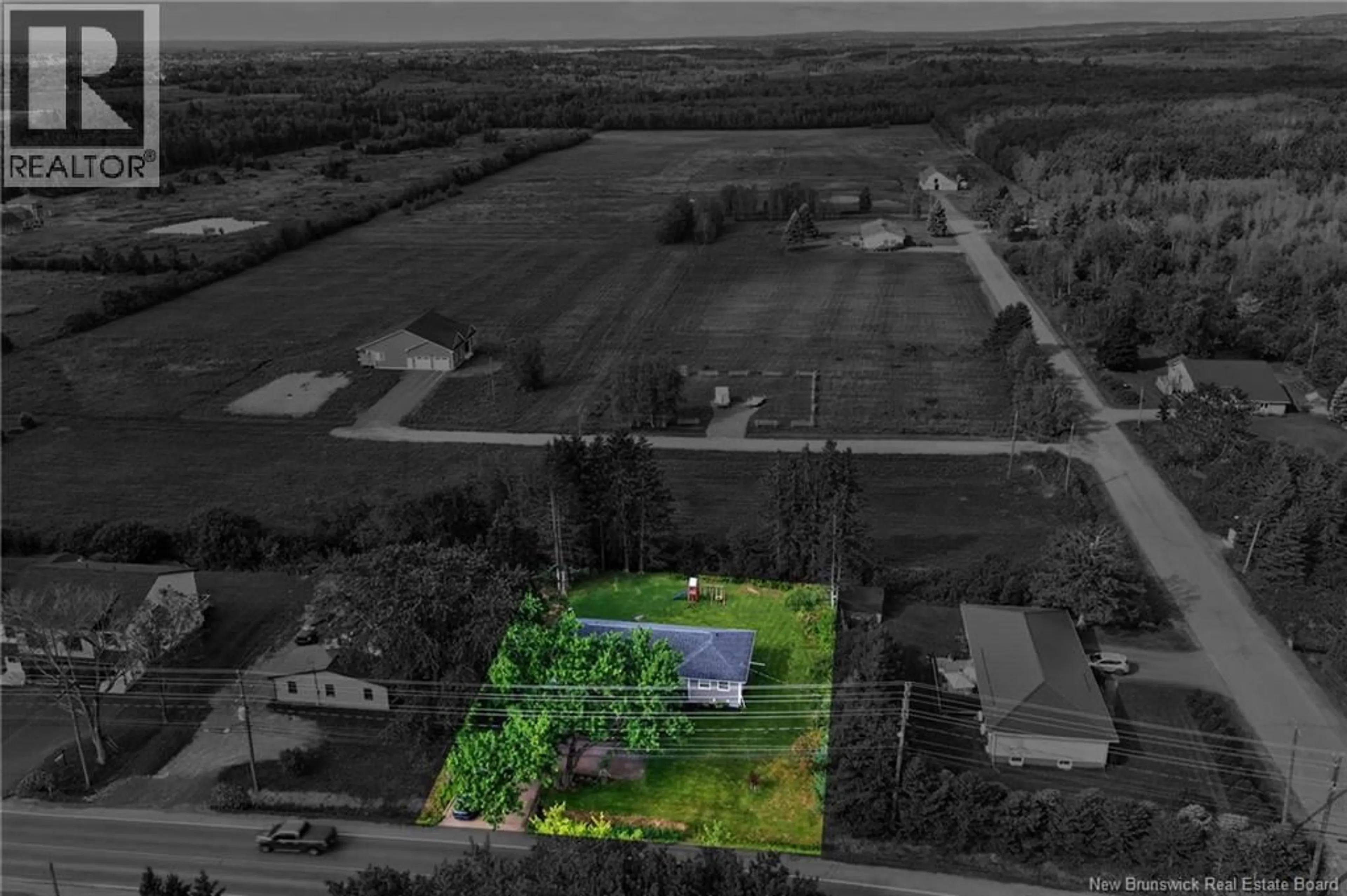 A pic from outside/outdoor area/front of a property/back of a property/a pic from drone, building for 1042 ELMWOOD DRIVE, Moncton New Brunswick E1H2G9