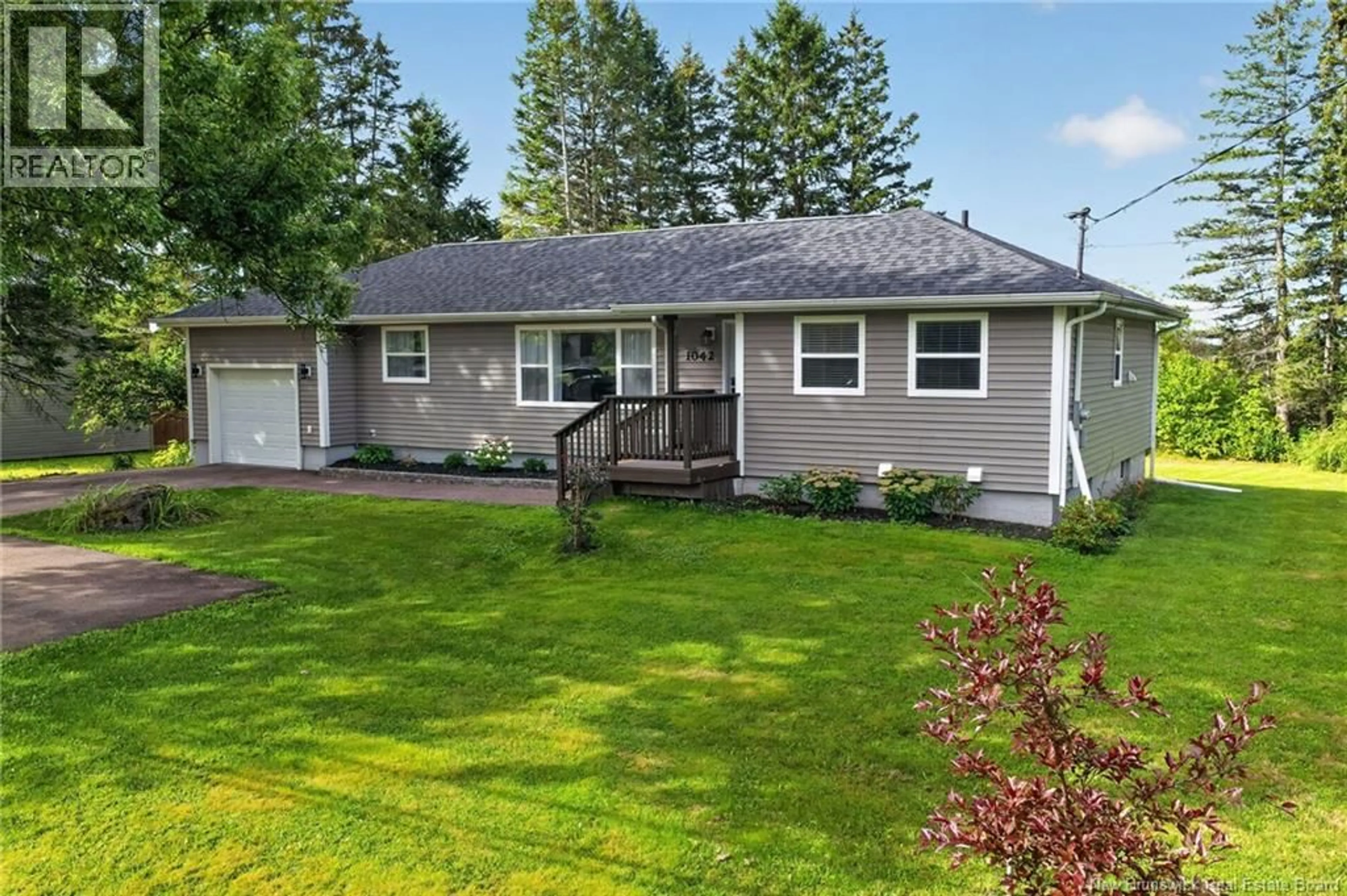 Home with vinyl exterior material, street for 1042 ELMWOOD DRIVE, Moncton New Brunswick E1H2G9