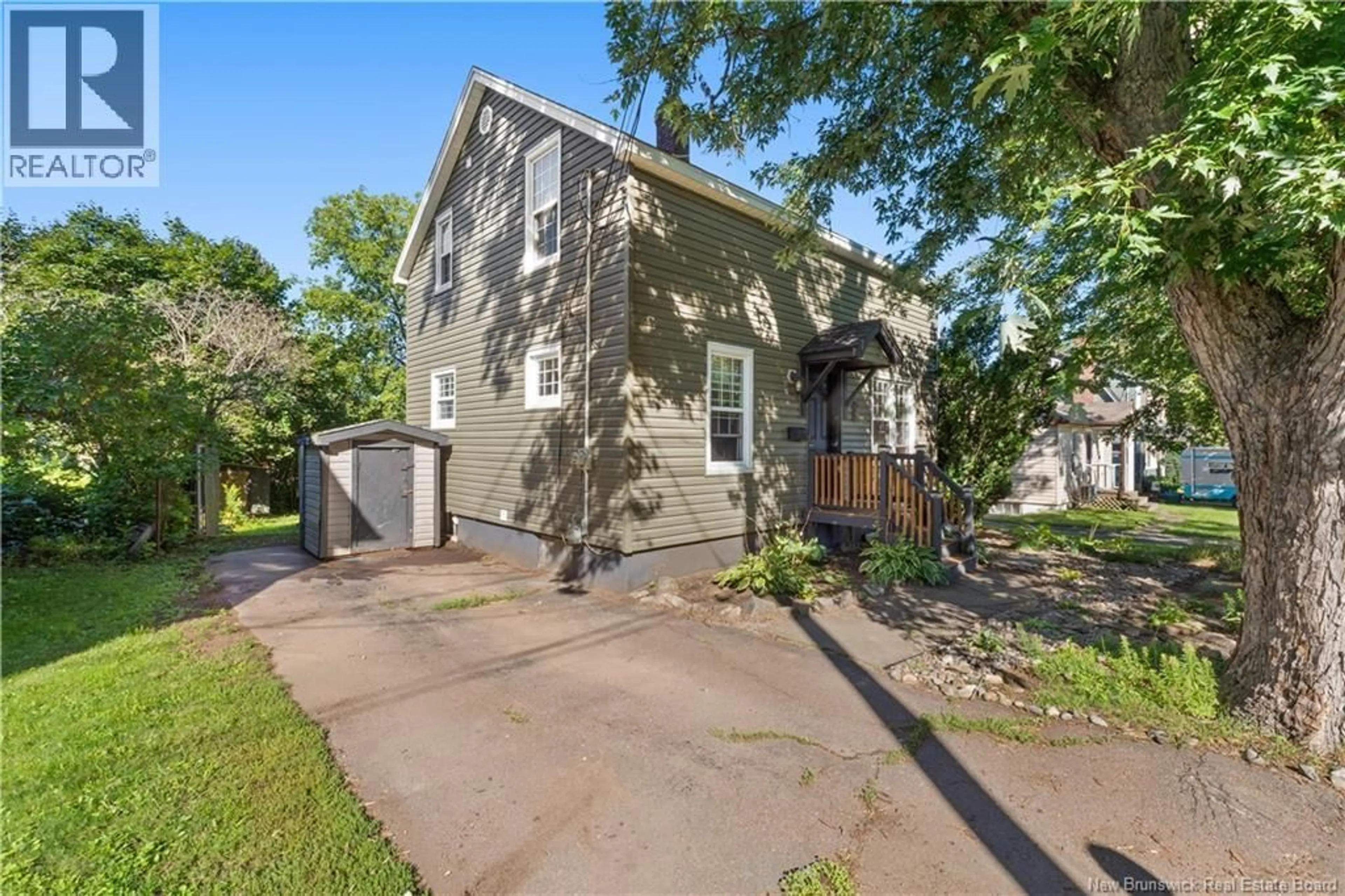 A pic from outside/outdoor area/front of a property/back of a property/a pic from drone, street for 29 WILMOT AVENUE, Riverview New Brunswick E1B1V7