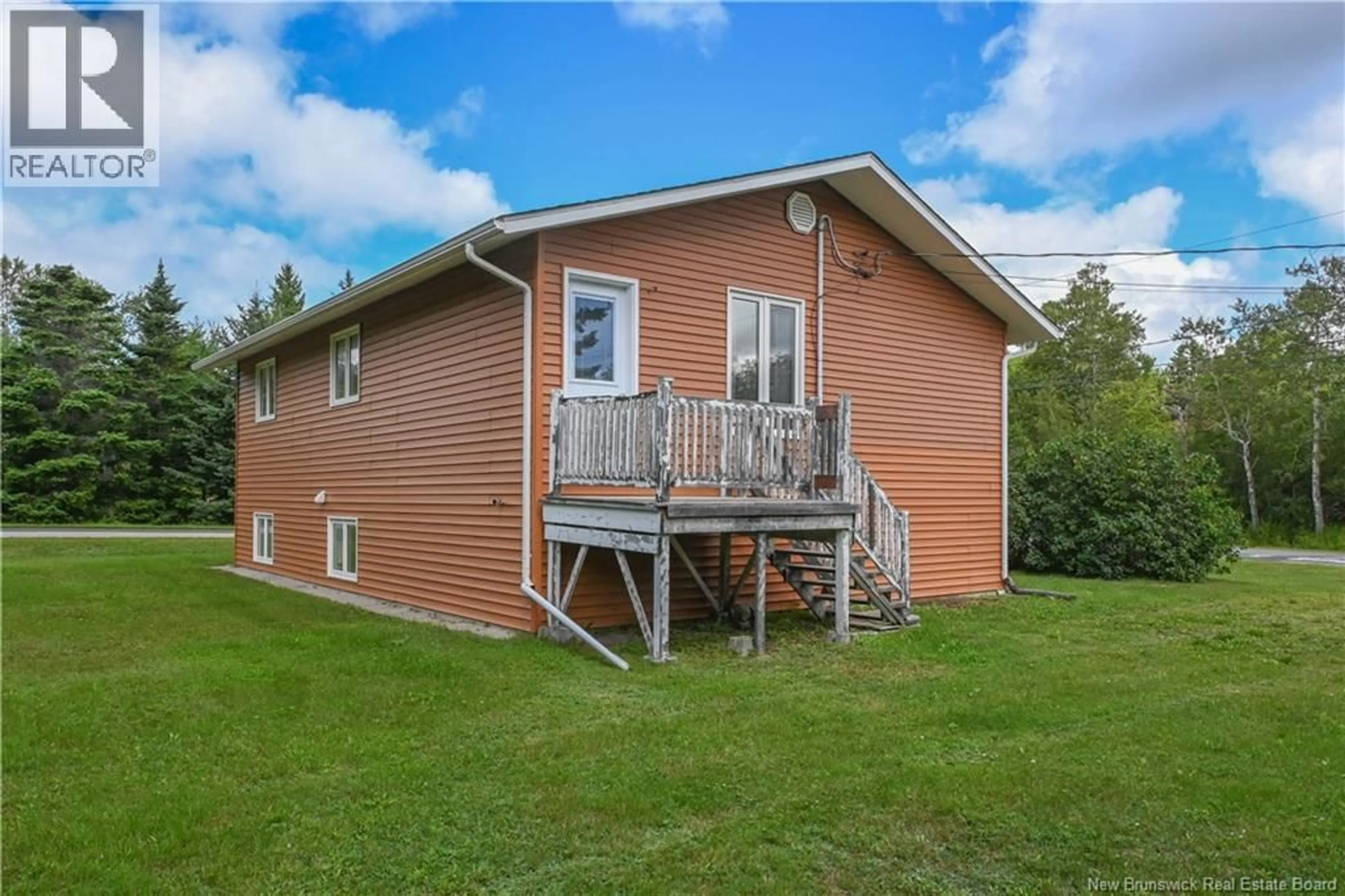 Unknown for 26 DES PATRIOTES STREET, Caraquet New Brunswick E1W1B6