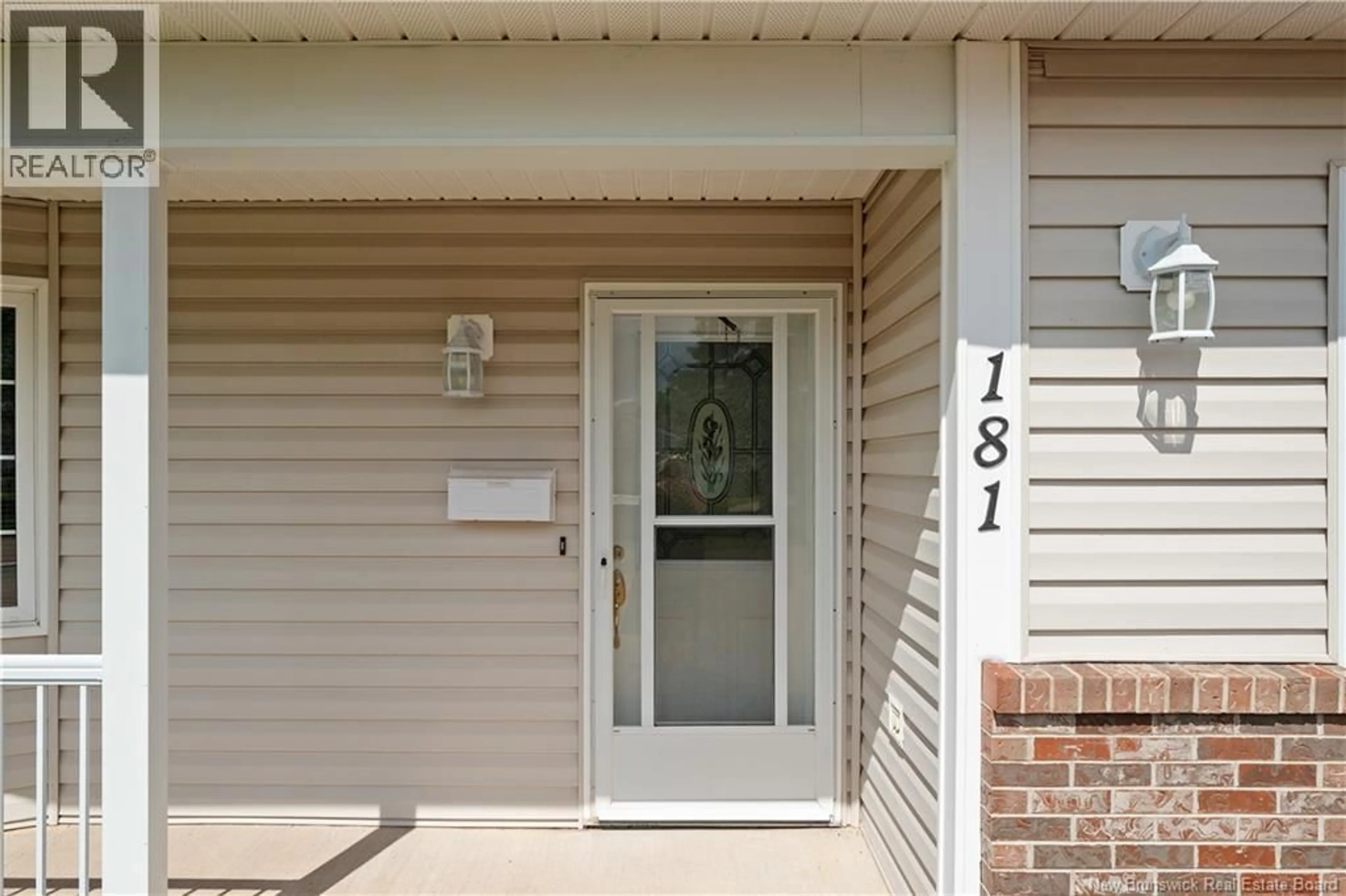 Indoor entryway for 181 - 268 ACADIE AVENUE, Dieppe New Brunswick E1A6T2