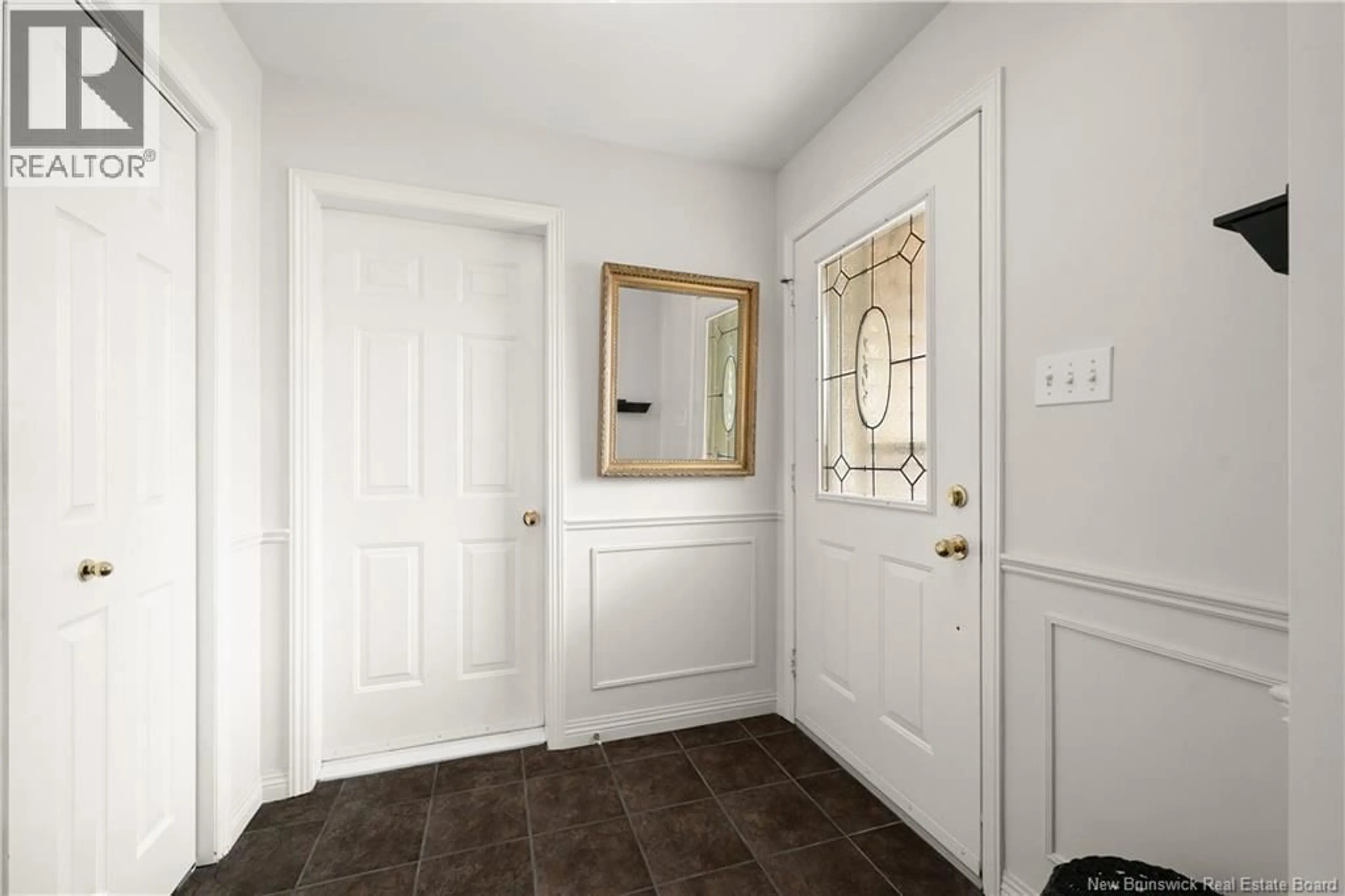 Indoor entryway for 181 - 268 ACADIE AVENUE, Dieppe New Brunswick E1A6T2