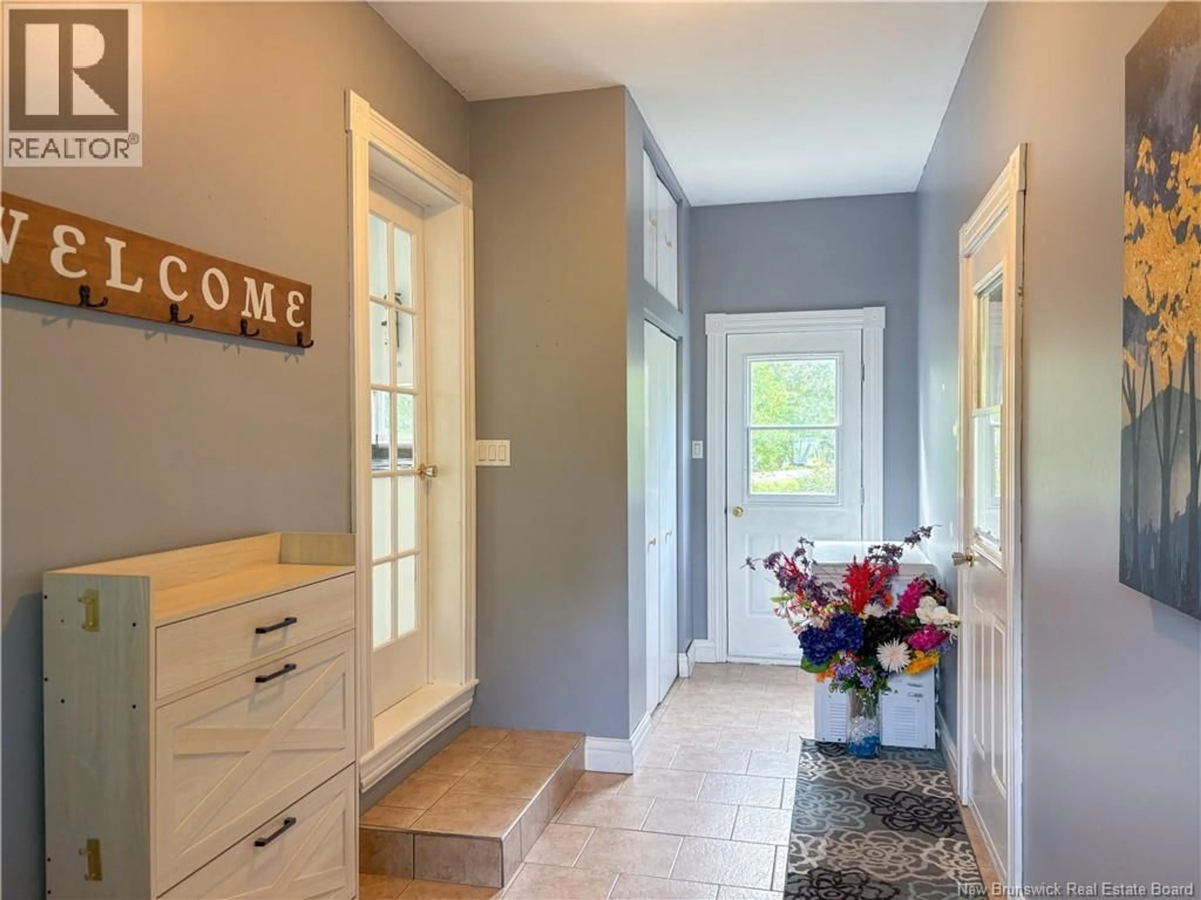 Indoor entryway for 102 KELLY COURT, Woodstock New Brunswick E7M1Z4