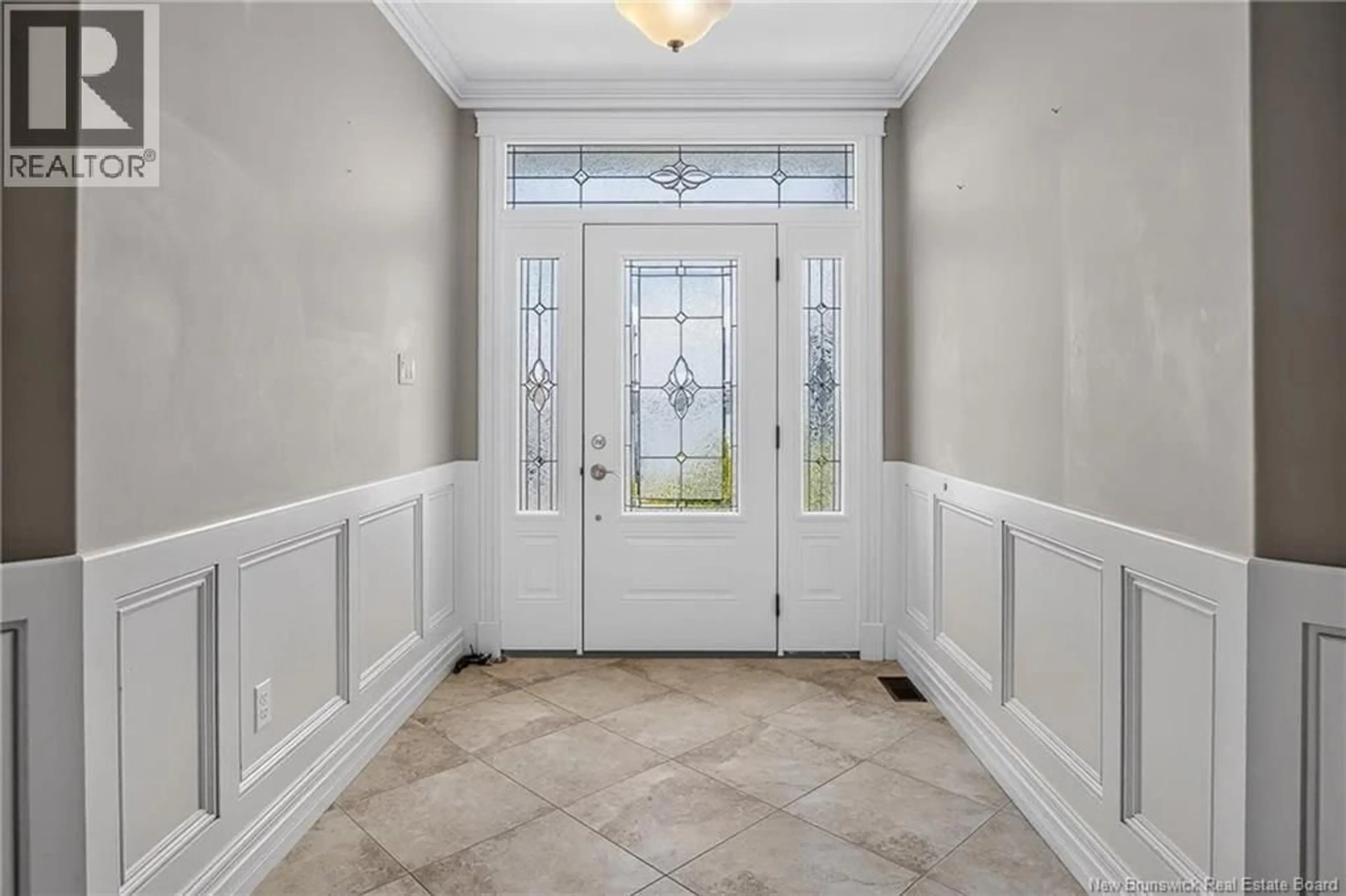 Indoor entryway for 84 ANCHORAGE, Saint John New Brunswick E2K5R2