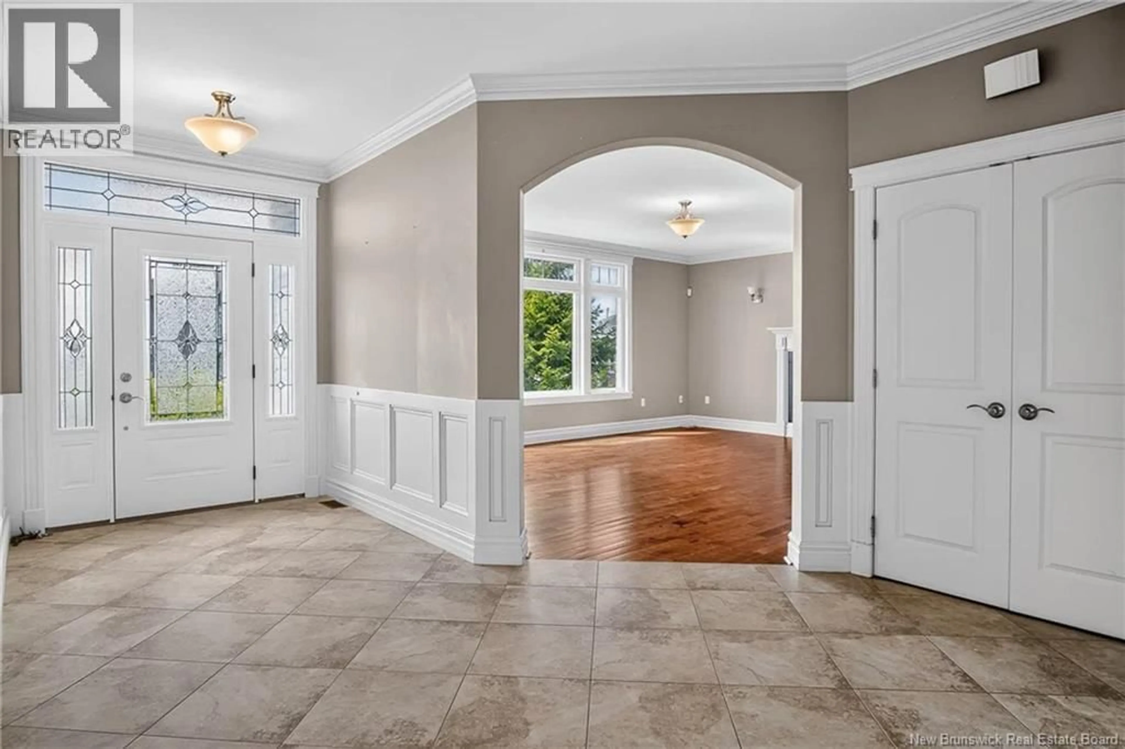Indoor entryway for 84 ANCHORAGE, Saint John New Brunswick E2K5R2