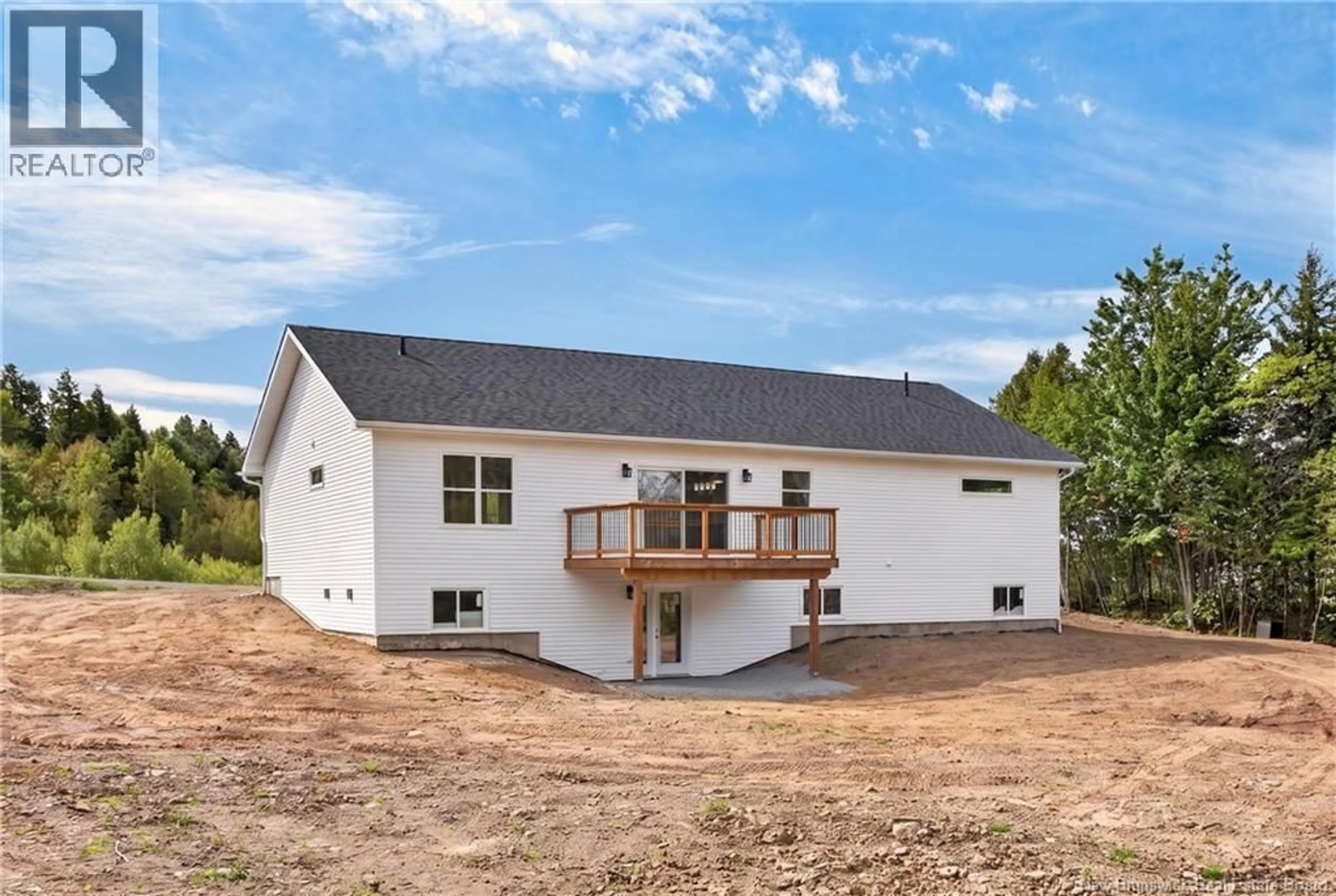 Home with vinyl exterior material, building for 14 HEMLOCK STREET, Penniac New Brunswick E4A4X5