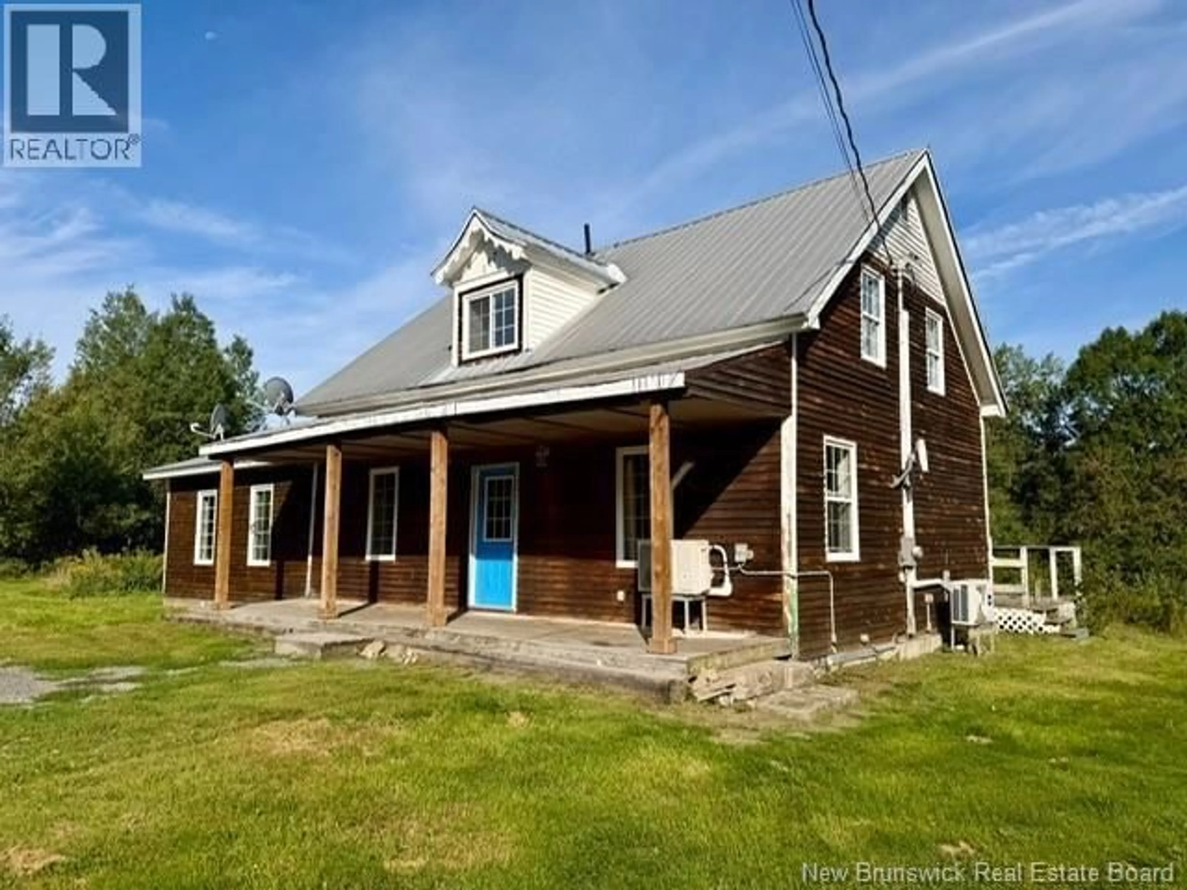 A pic from outside/outdoor area/front of a property/back of a property/a pic from drone, building for 117 MAIN STREET, Doaktown New Brunswick E9C1A3