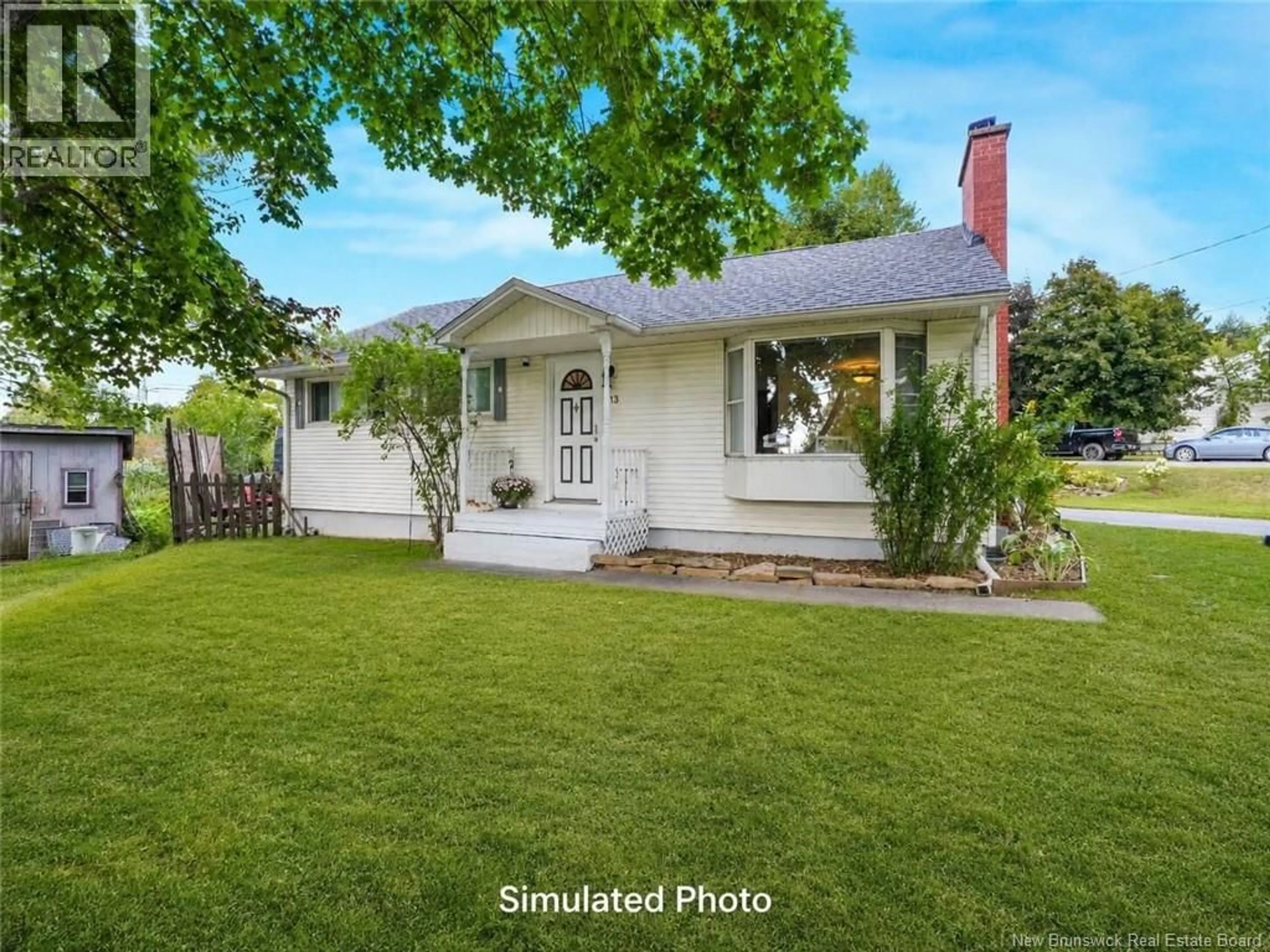 A pic from outside/outdoor area/front of a property/back of a property/a pic from drone, street for 113 FULTON AVENUE, Fredericton New Brunswick E3A2B5