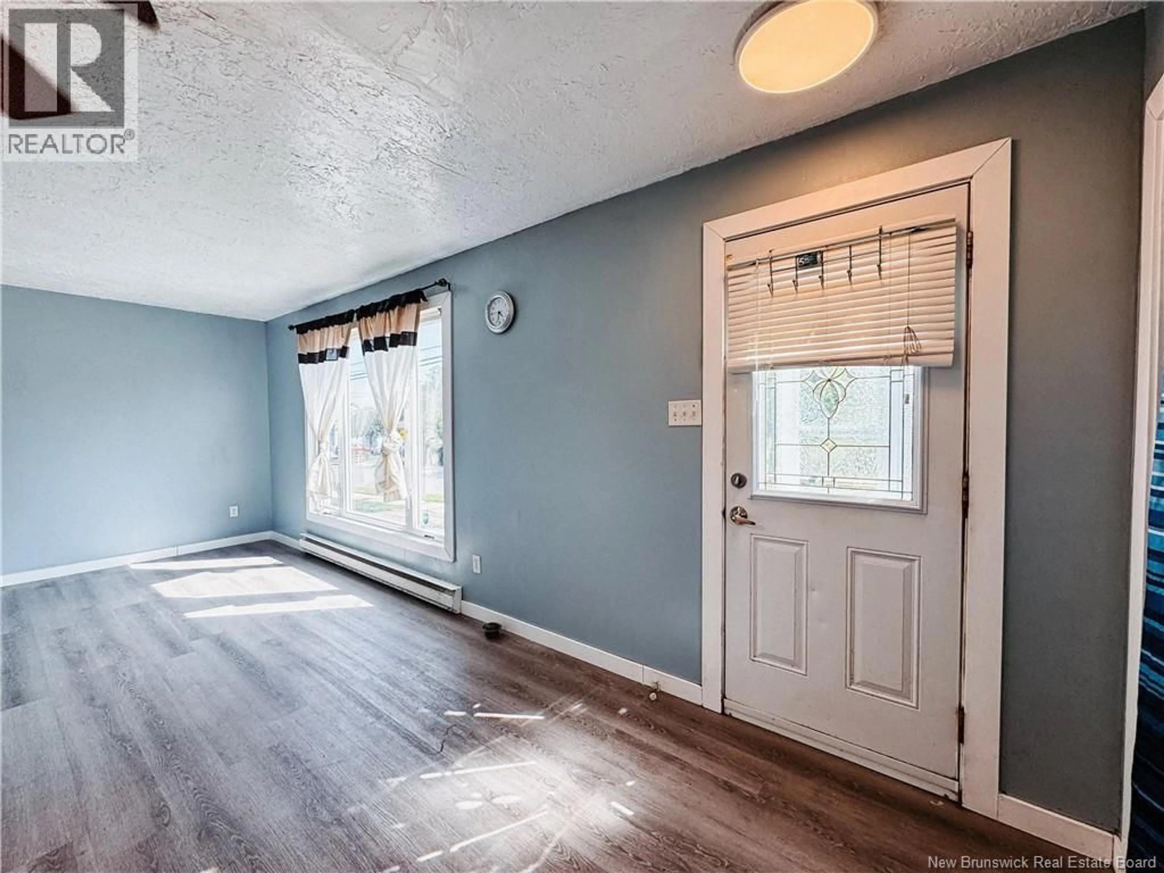 Indoor entryway for 118 CEDAR STREET, Moncton New Brunswick E1C7L4