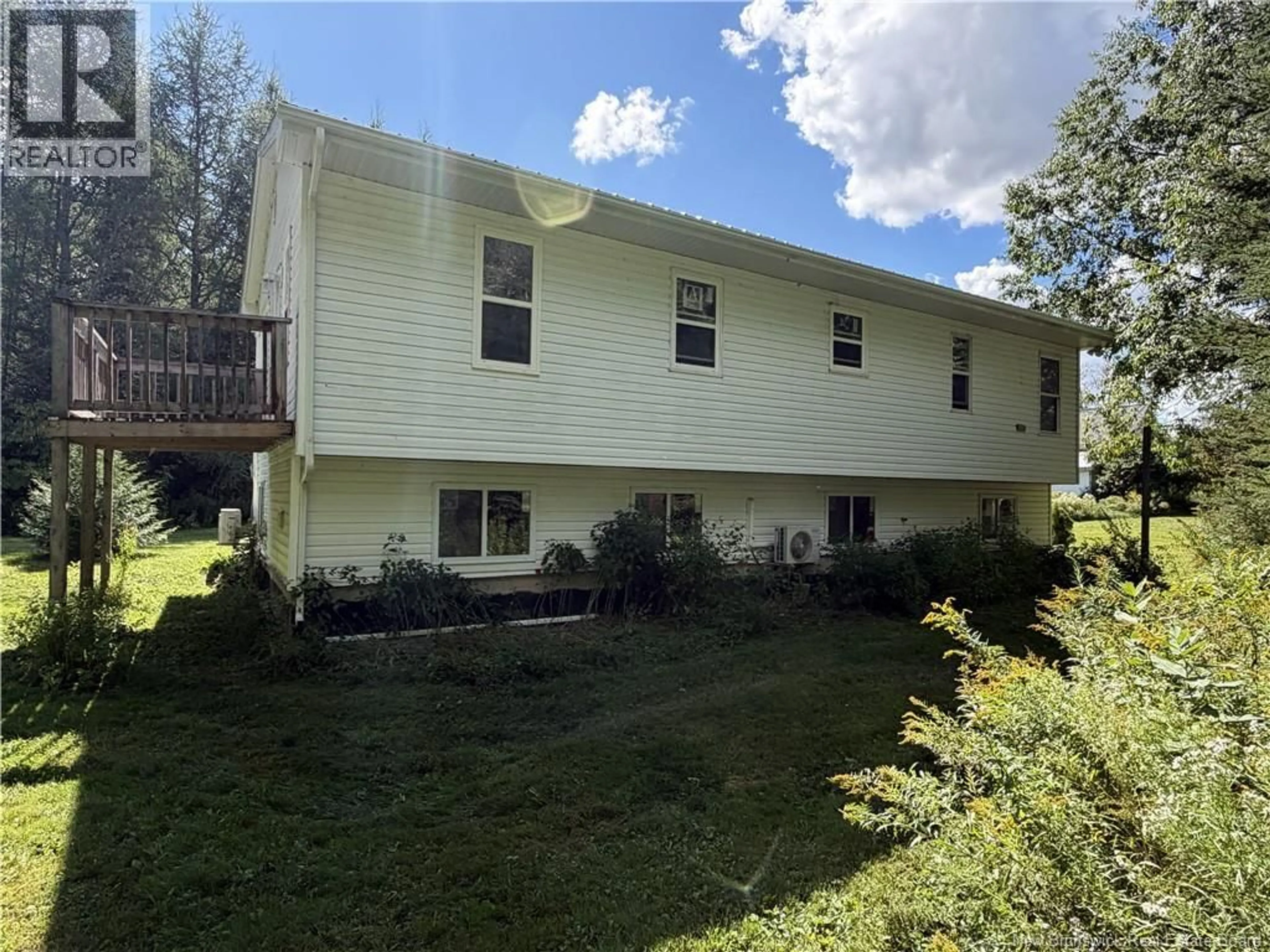Home with vinyl exterior material, unknown for 90 WESTON ROAD, Weston New Brunswick E7K1A2