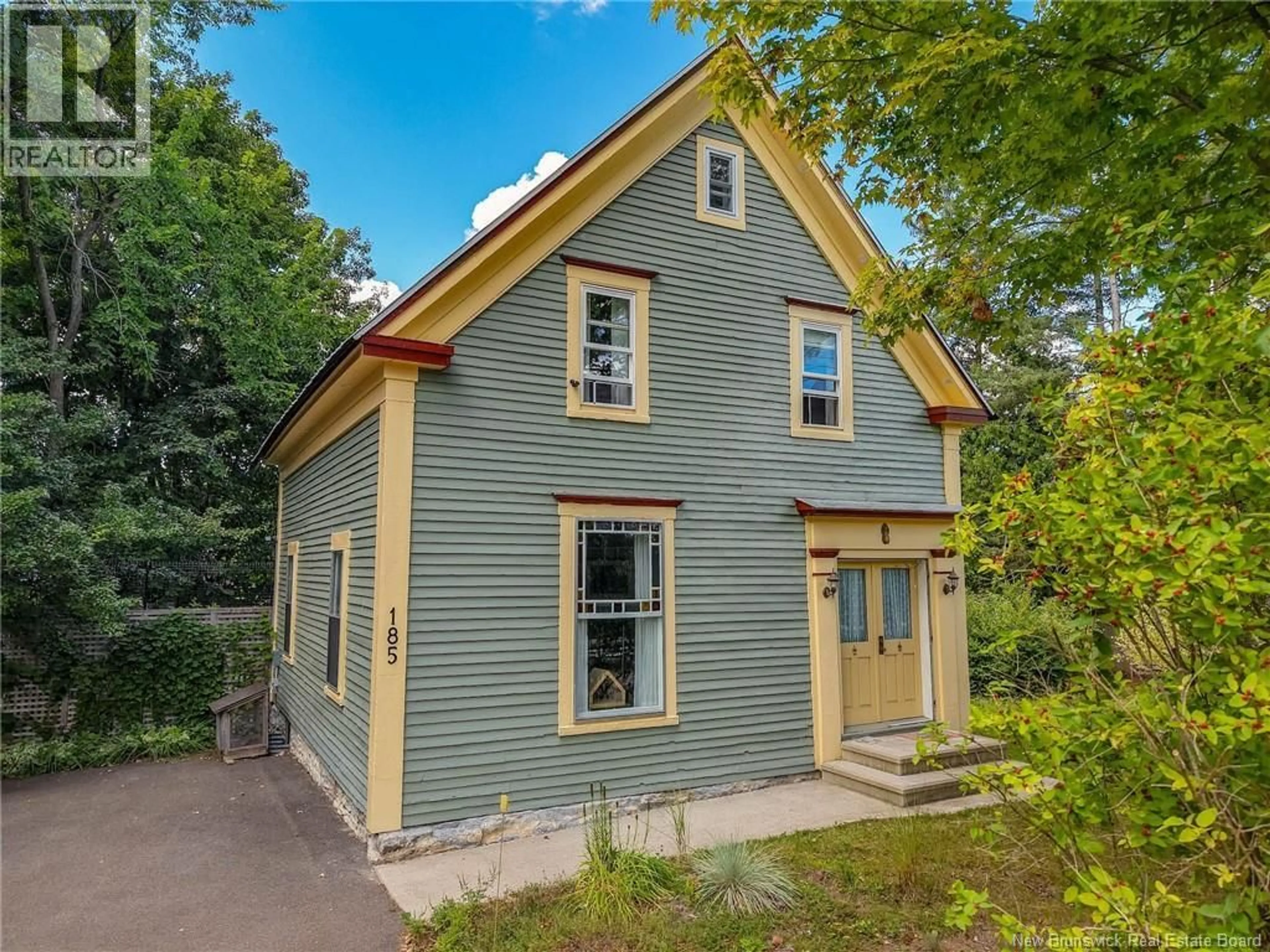 Home with vinyl exterior material, street for 185 CANADA STREET, Fredericton New Brunswick E3A3Z9