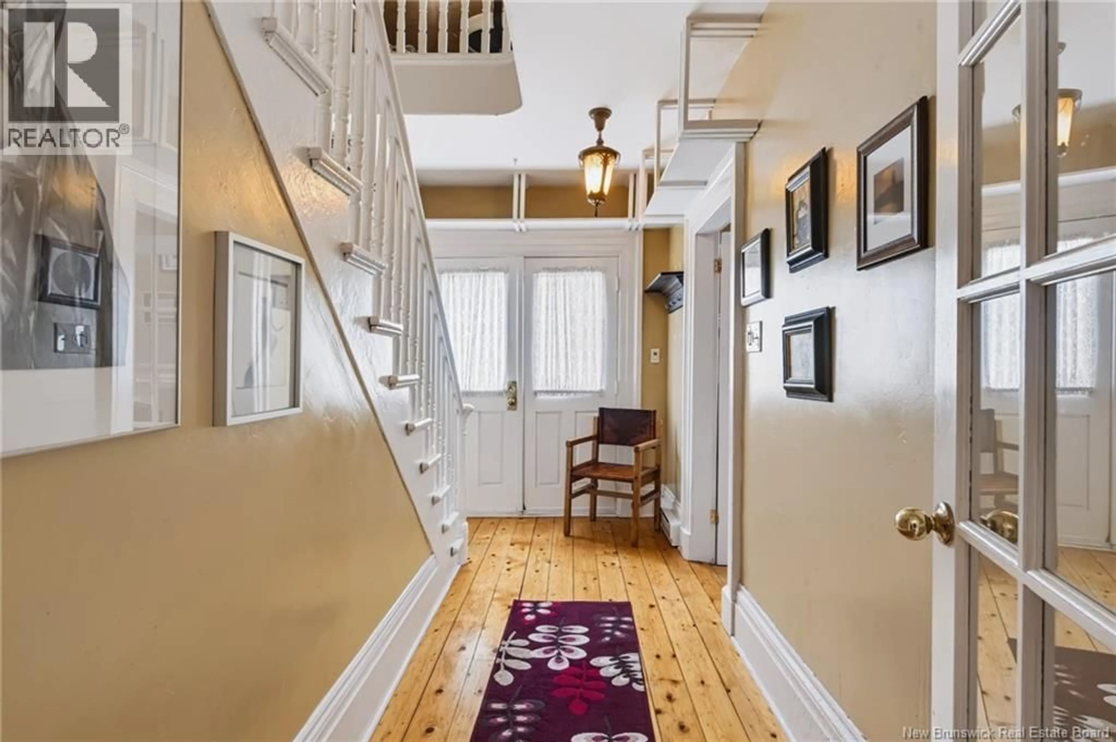 Indoor foyer for 185 CANADA STREET, Fredericton New Brunswick E3A3Z9
