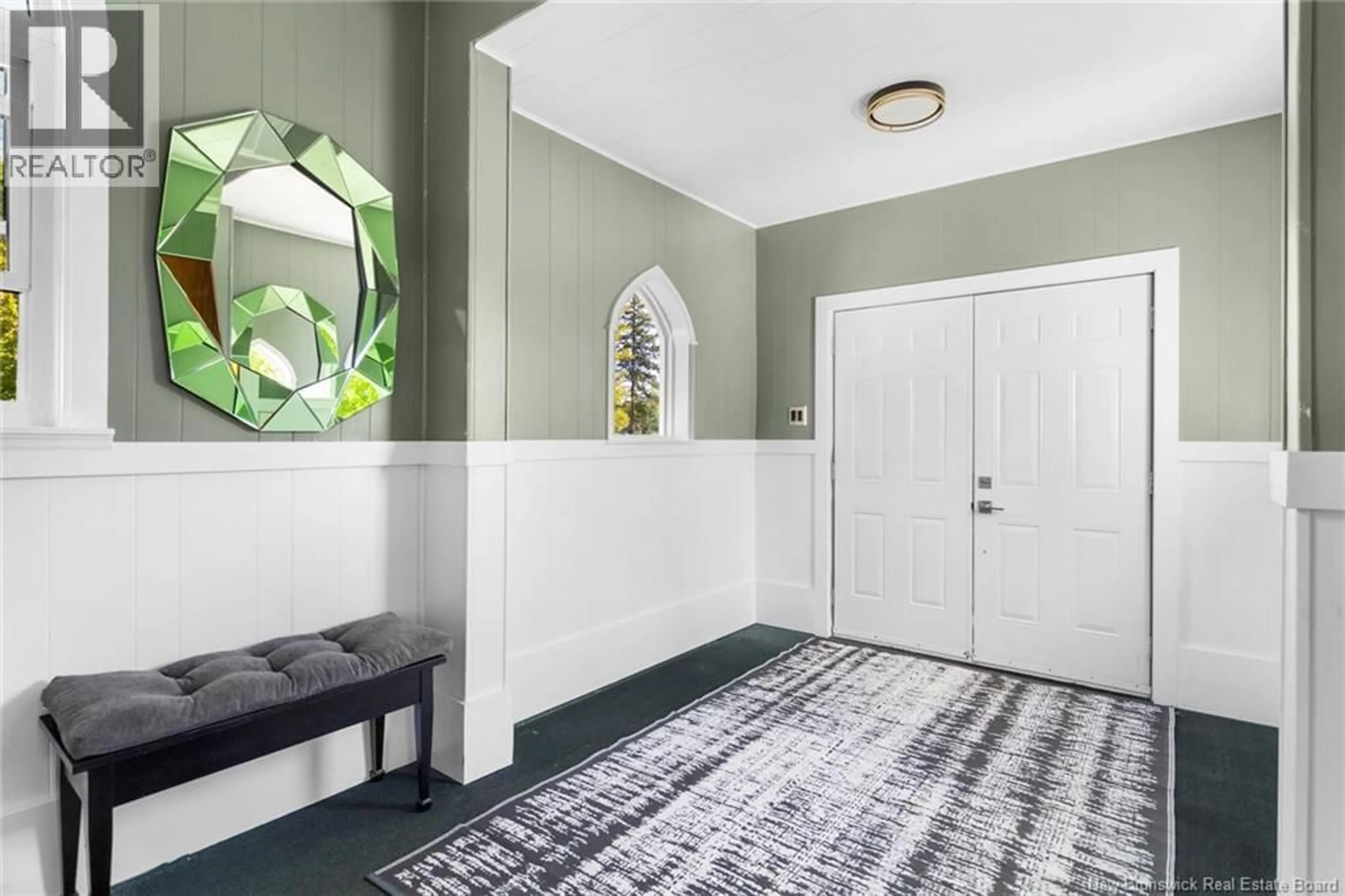 Indoor entryway for 700 MAIN STREET, Chipman New Brunswick E4A2R5