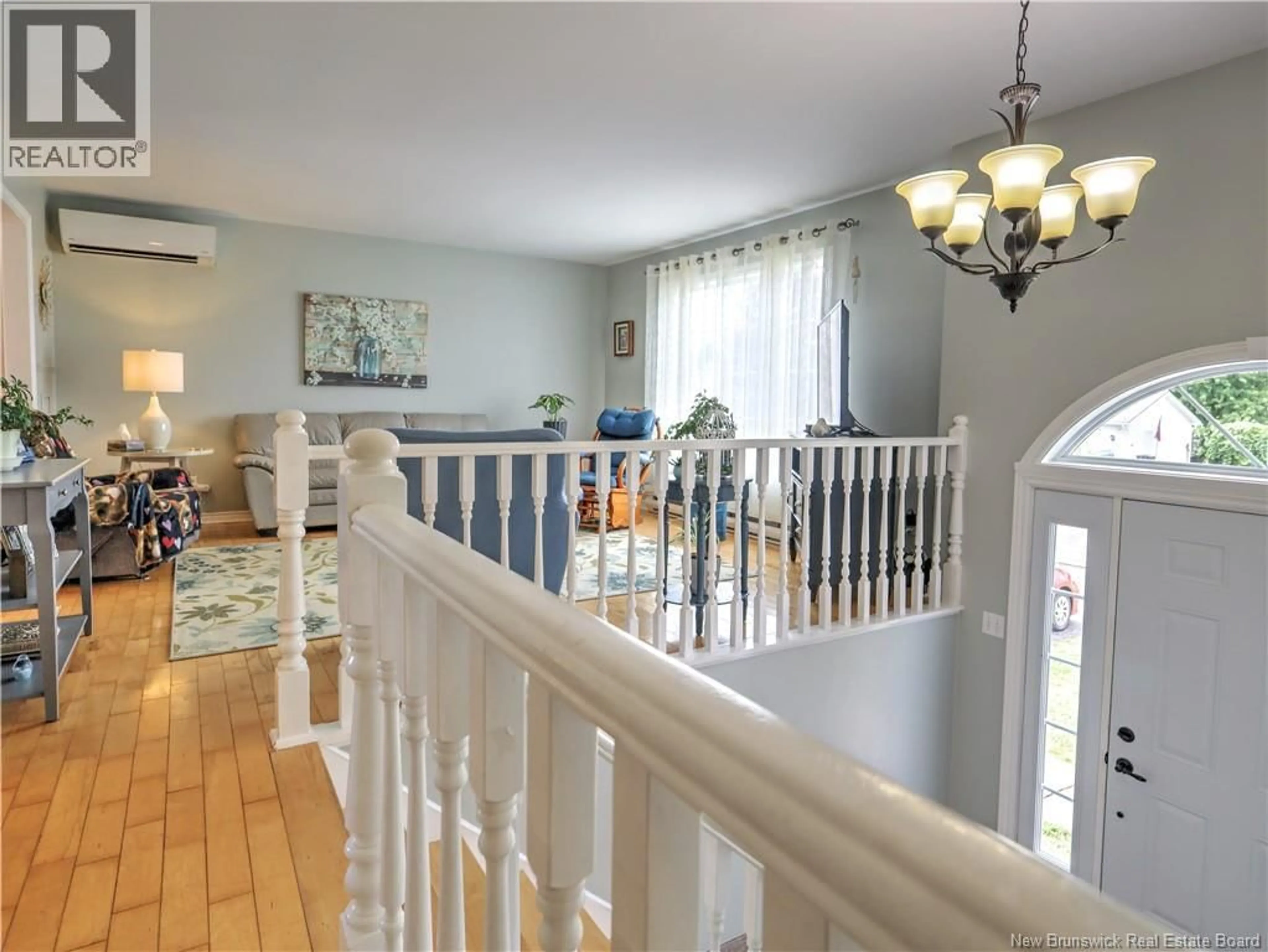 Indoor foyer for 41 CRAIG STREET, Oromocto New Brunswick E2V2R4