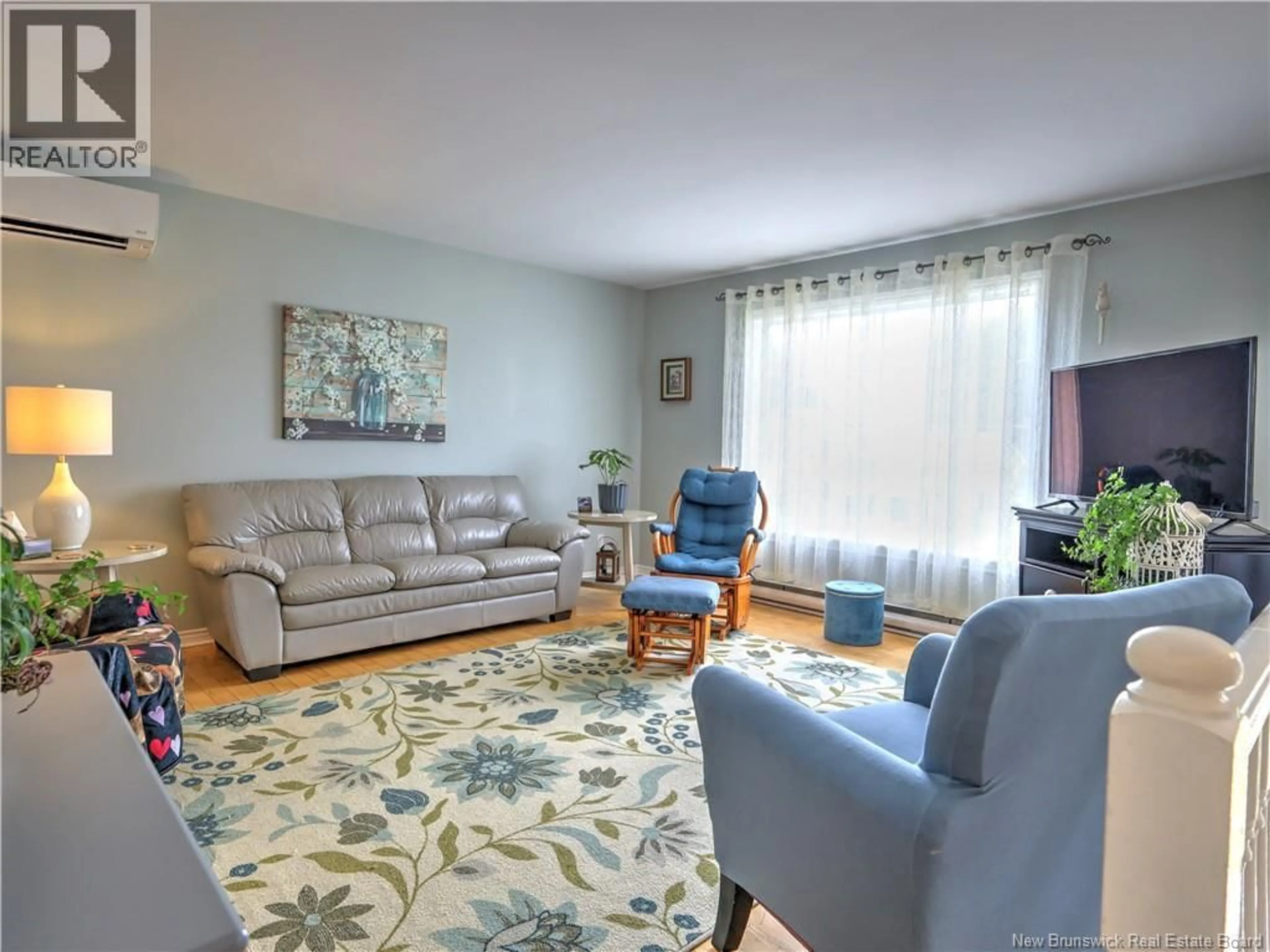 Living room with furniture, unknown for 41 CRAIG STREET, Oromocto New Brunswick E2V2R4