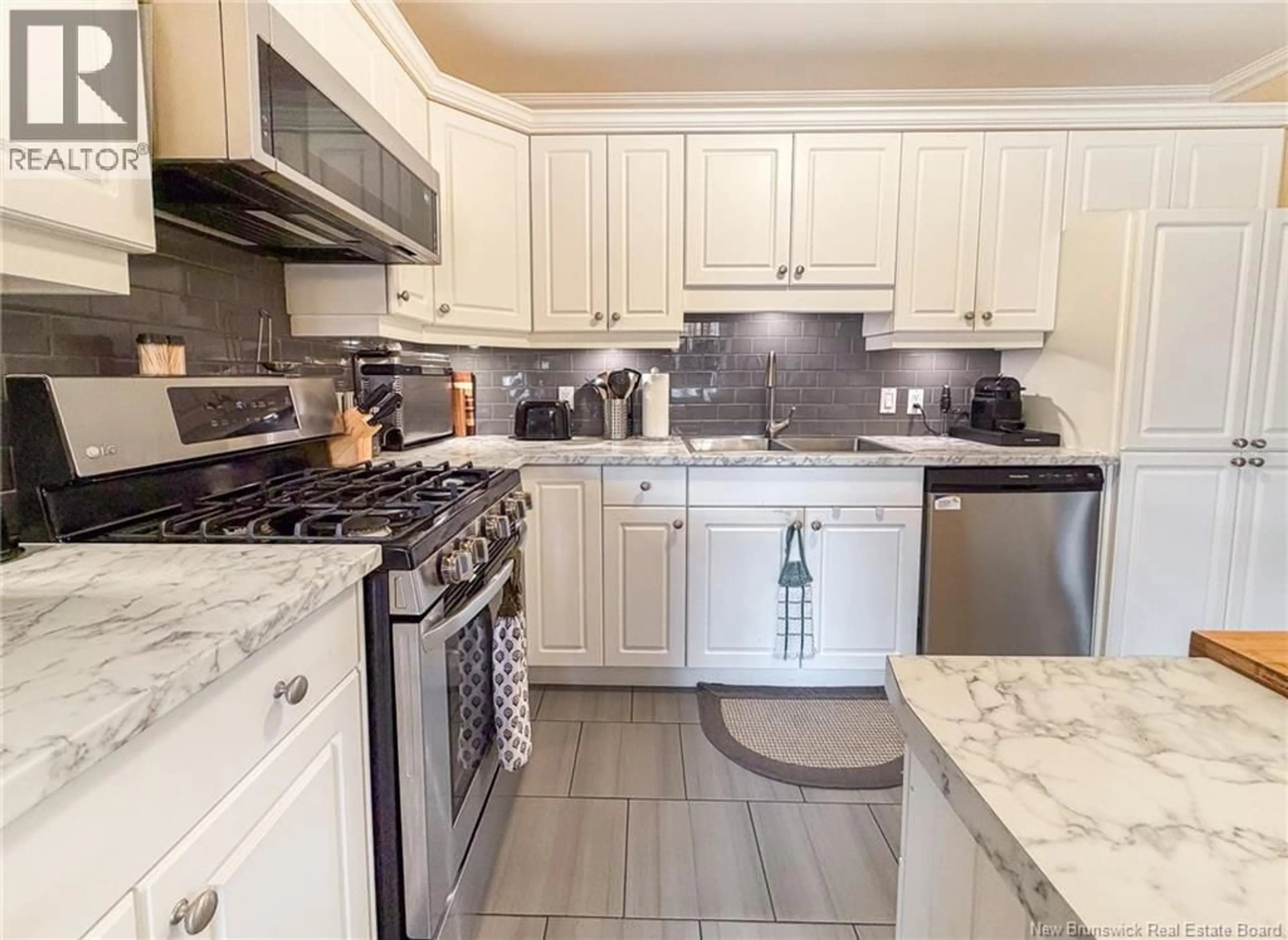Contemporary kitchen, ceramic/tile floor for 2F - 44 BROWN BOULEVARD, Fredericton New Brunswick E3A0L8