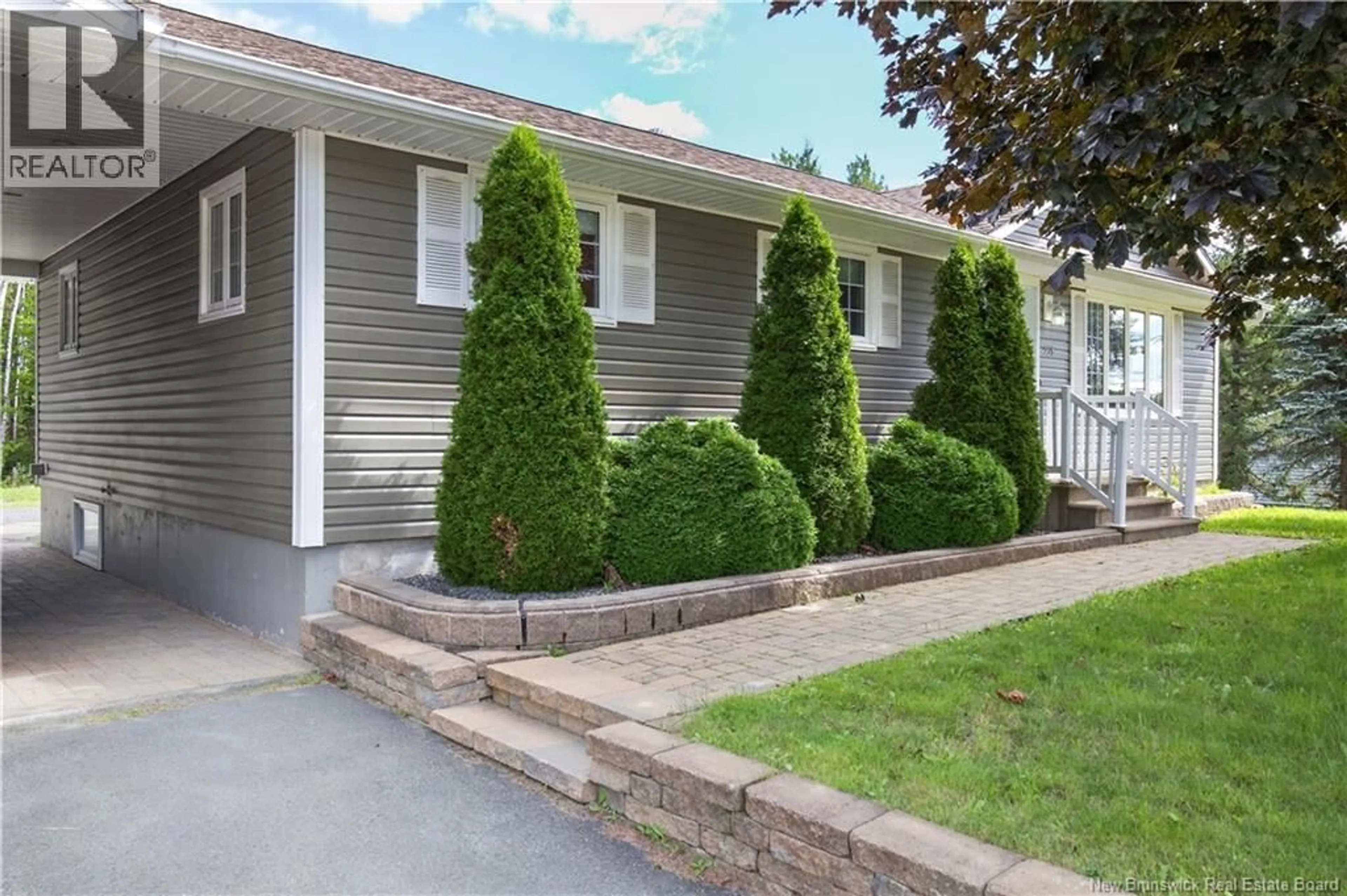Home with vinyl exterior material, street for 558 WILLISTON DRIVE, Miramichi New Brunswick E1V5X7