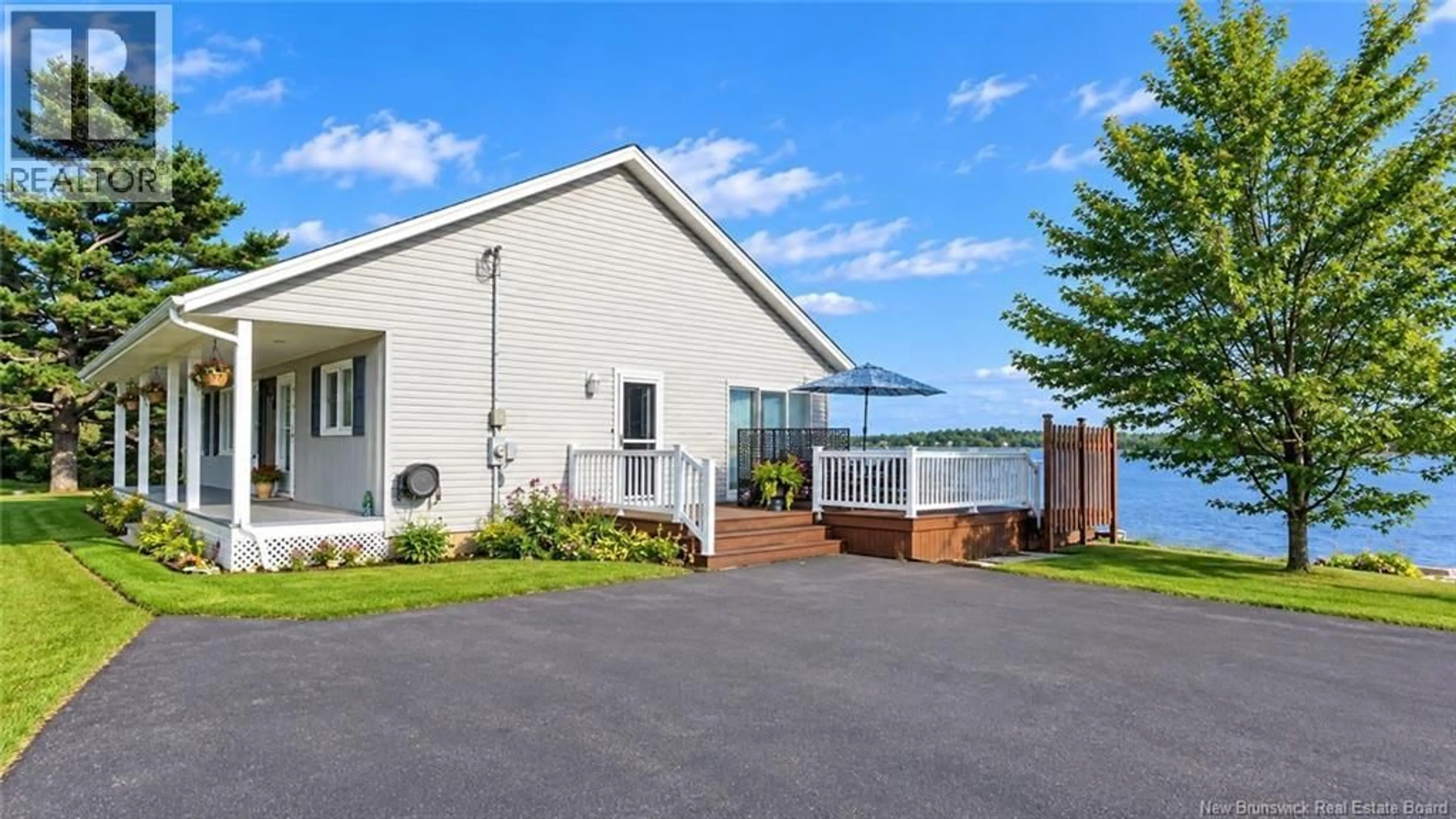 Unknown for 894 RUE DES CHALETS STREET, Tracadie New Brunswick E1X1C4