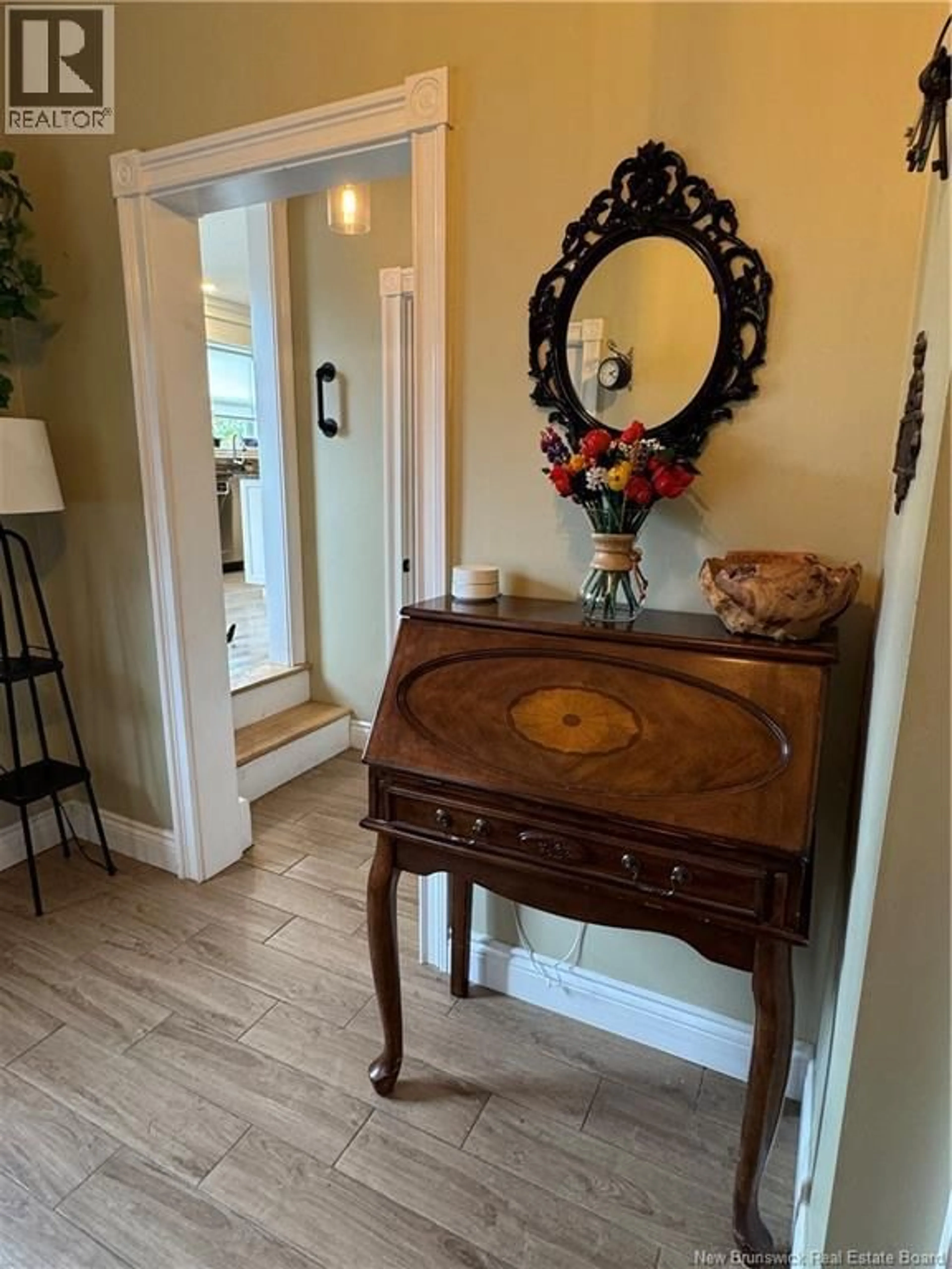 Indoor entryway for 164 HOULTON ST, Woodstock New Brunswick E7M1Z1