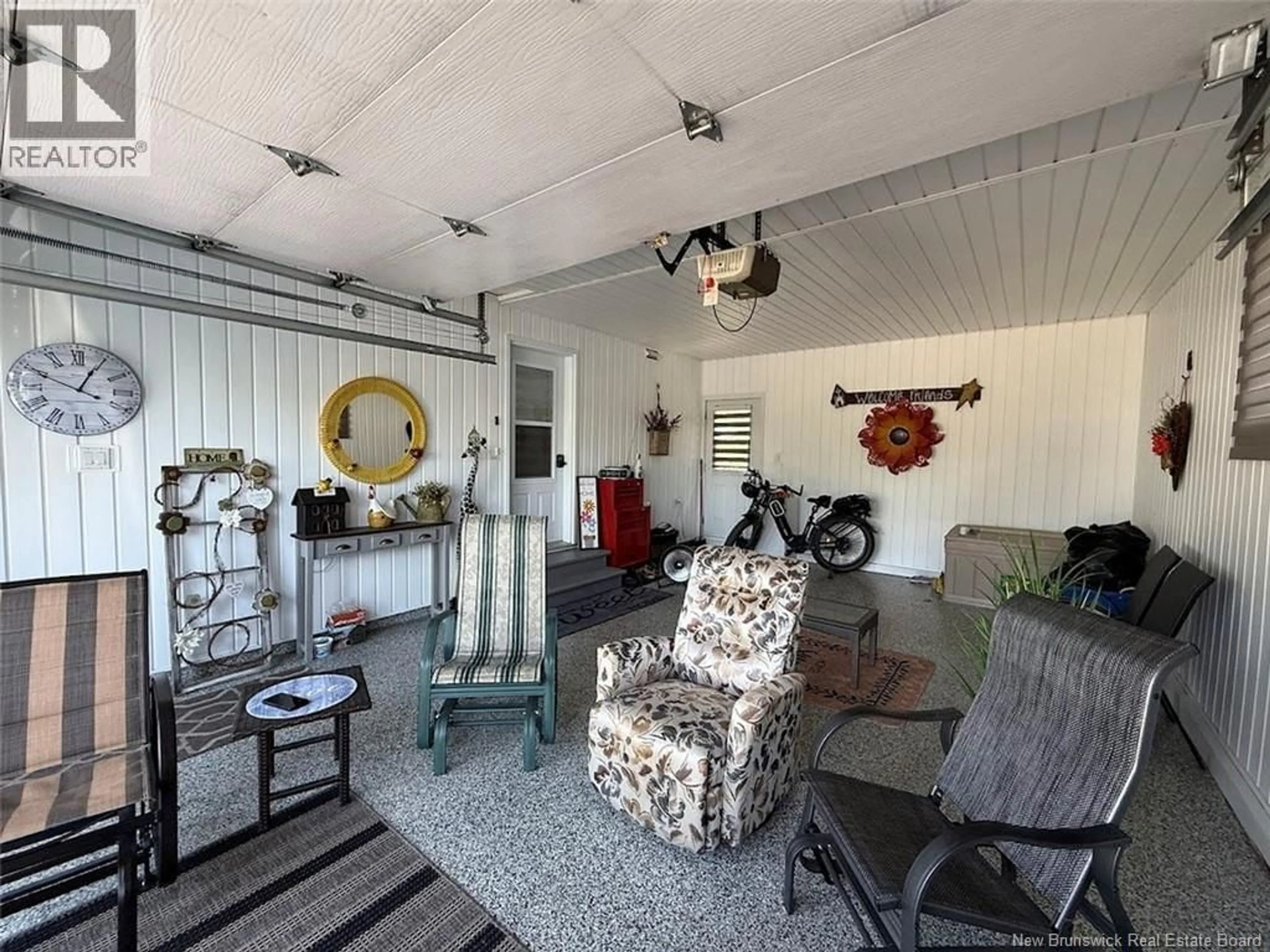 Living room with furniture, unknown for 20 COMMERCIALE STREET, Saint-Jacques New Brunswick E7B1C9