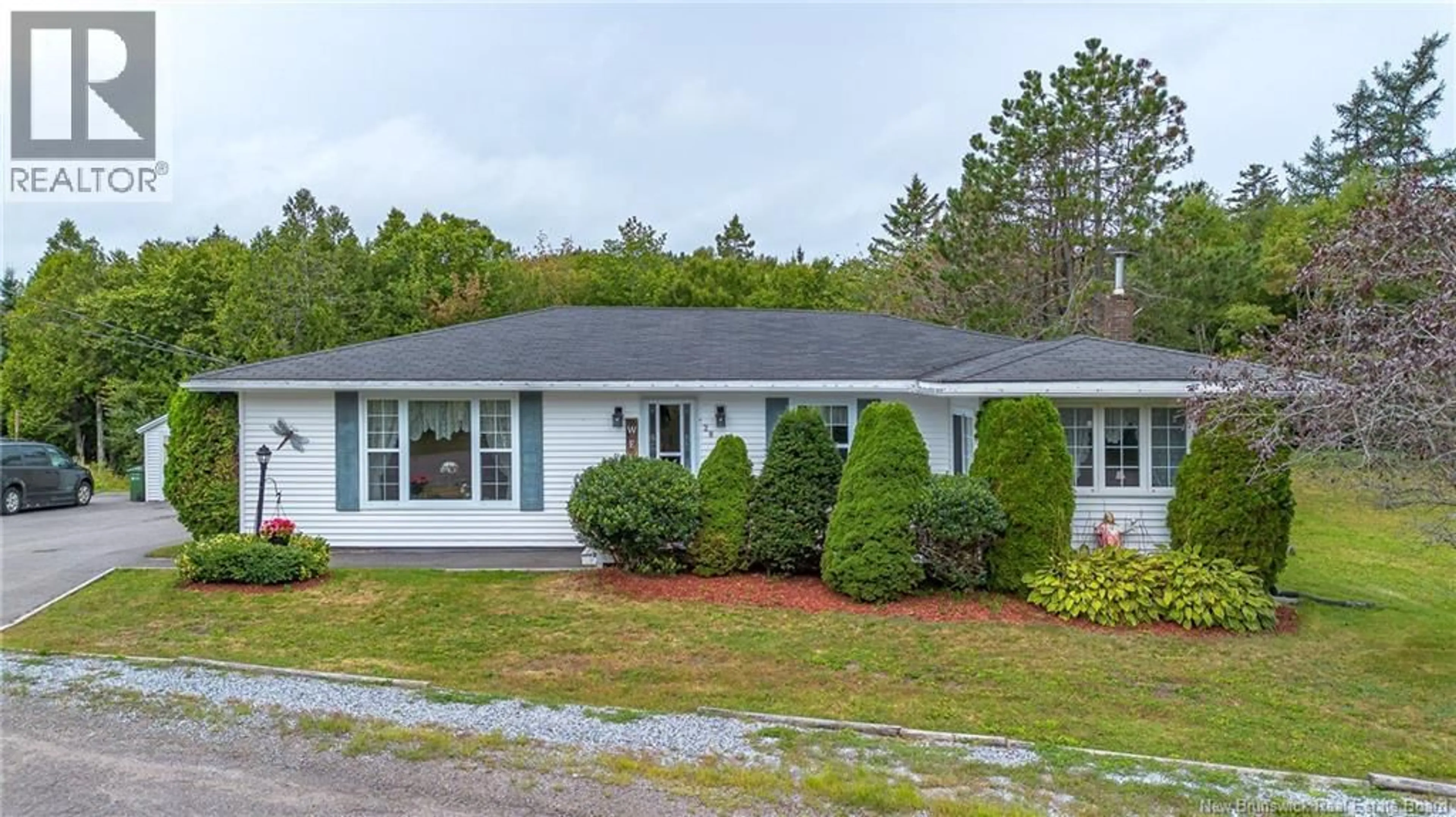 Home with vinyl exterior material, unknown for 28 TWILIGHT AVENUE, Saint John New Brunswick E2N1P5