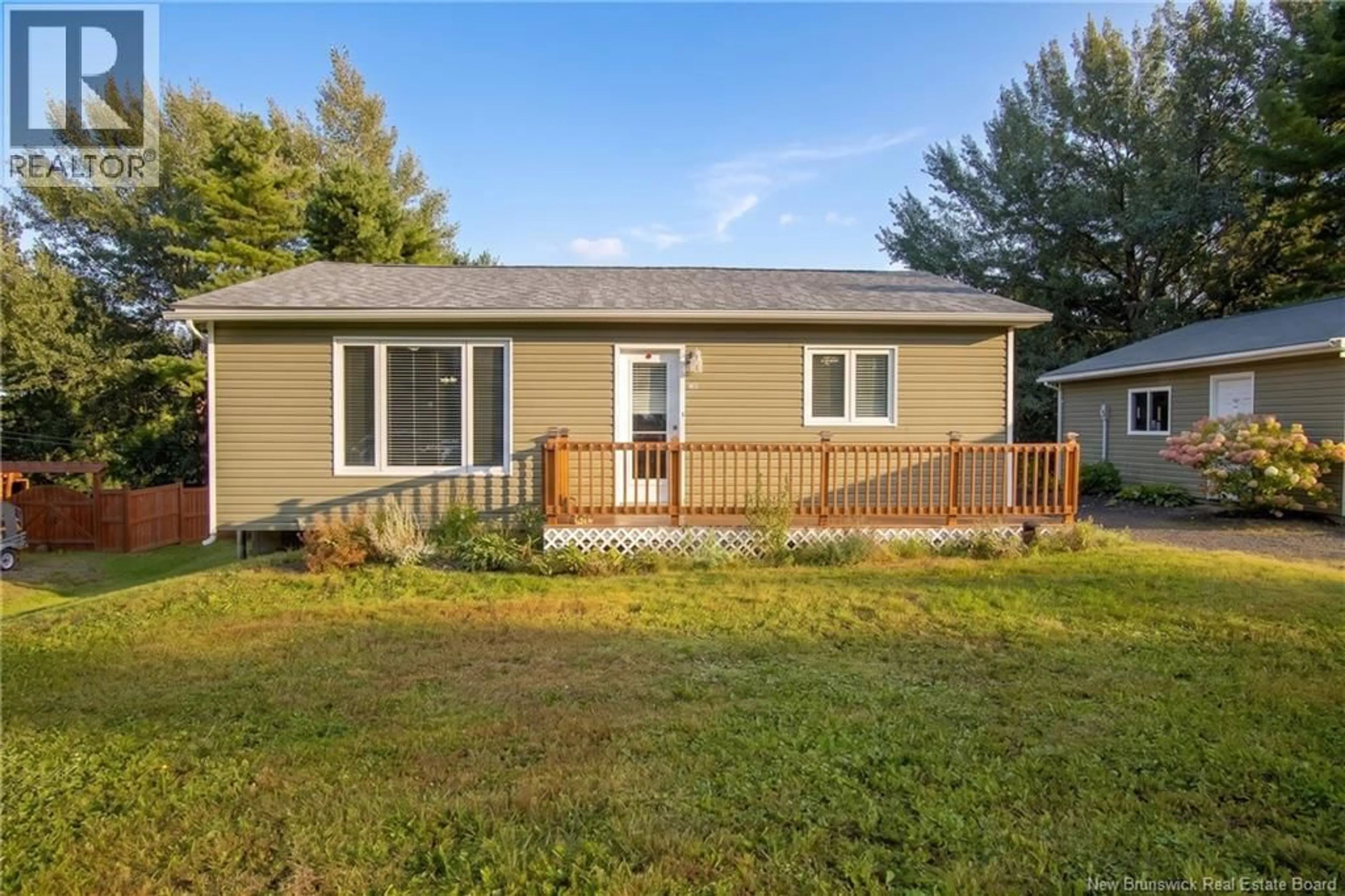 Home with vinyl exterior material, street for 21 SUNNYSIDE DRIVE, Grand Bay-Westfield New Brunswick E5K3M5