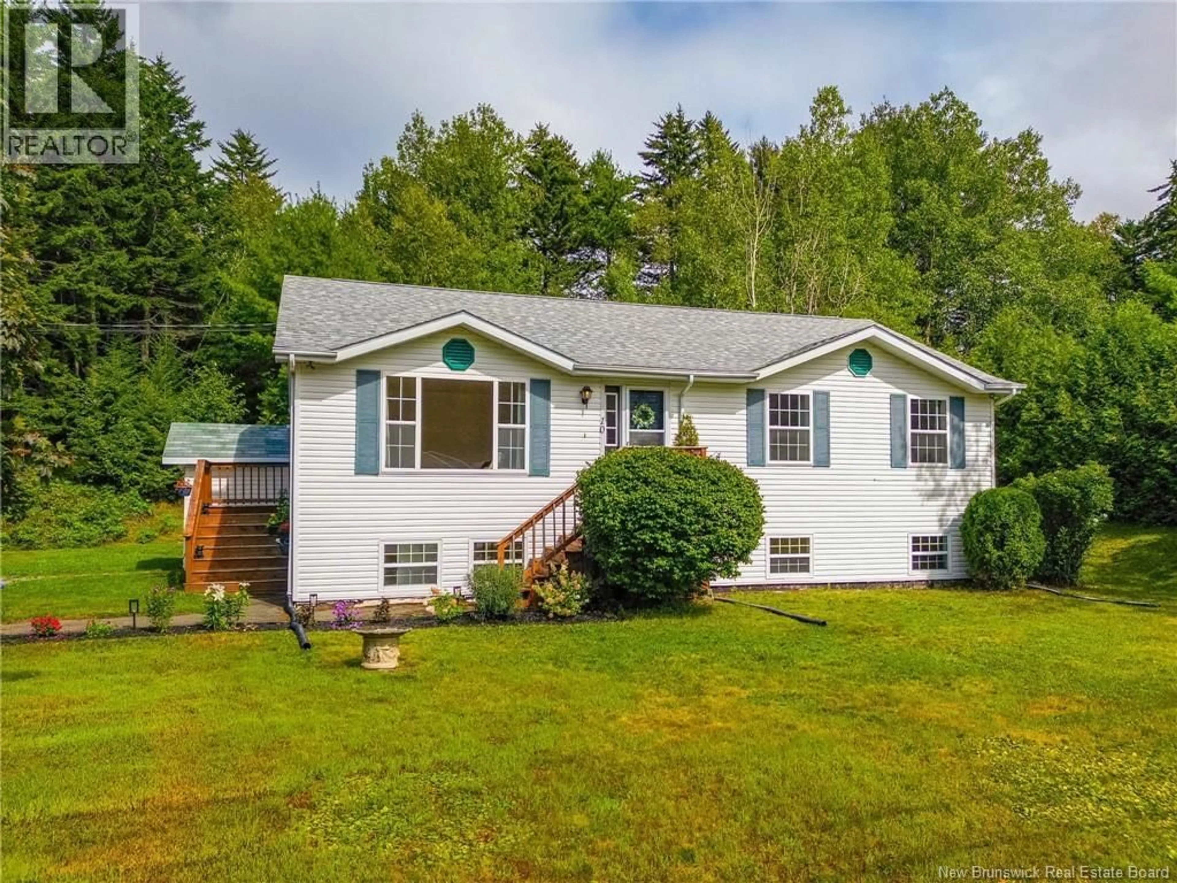 Home with vinyl exterior material, unknown for 10 MEADOW BROOK DRIVE, Grand Bay-Westfield New Brunswick E5K2S8