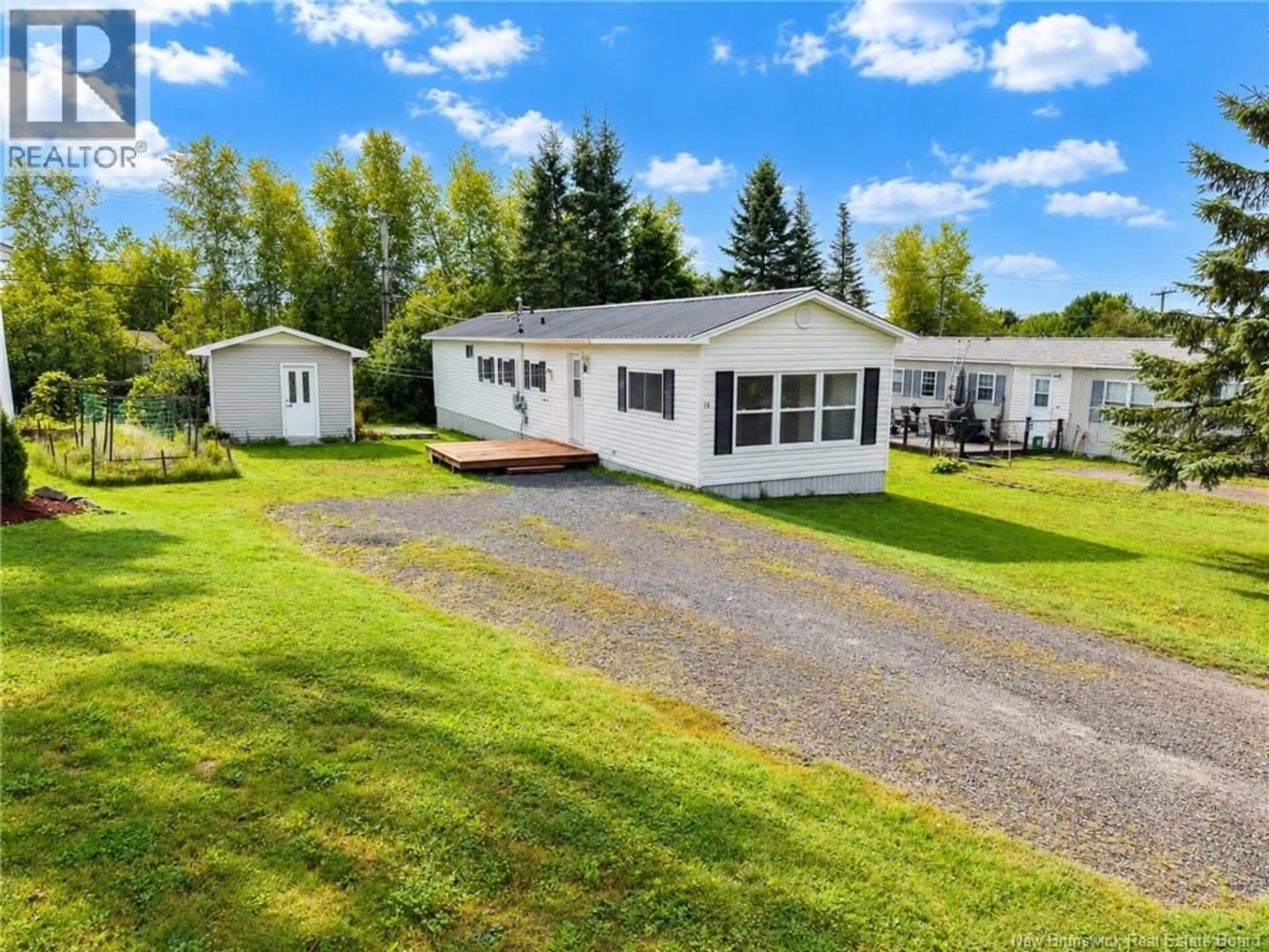 A pic from outside/outdoor area/front of a property/back of a property/a pic from drone, water/lake/river/ocean view for 14 ELMDALE CRESCENT, Fredericton New Brunswick E3B6P9