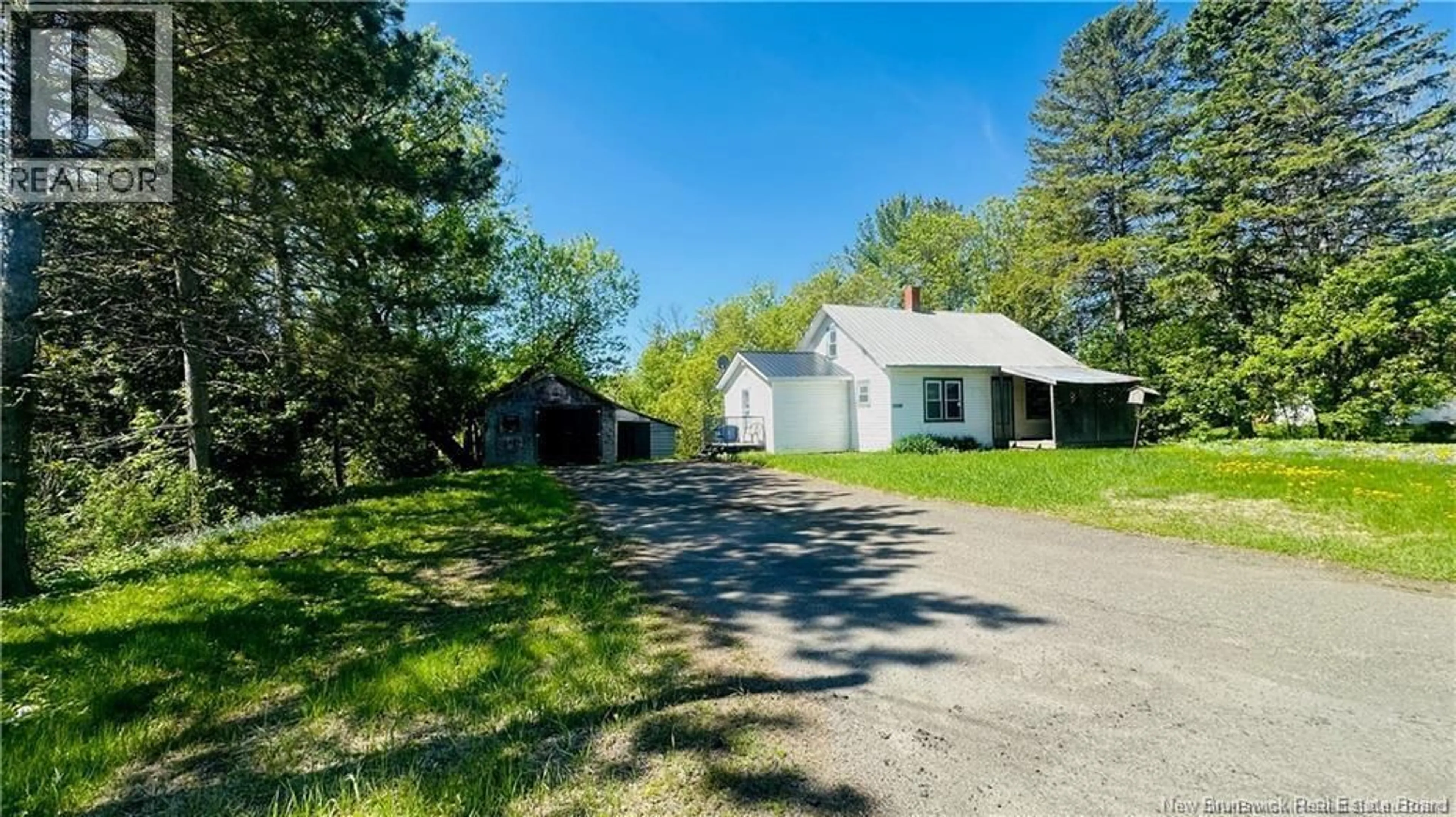 A pic from outside/outdoor area/front of a property/back of a property/a pic from drone, street for 105 ROUTE, Beechwood New Brunswick E7J1V3